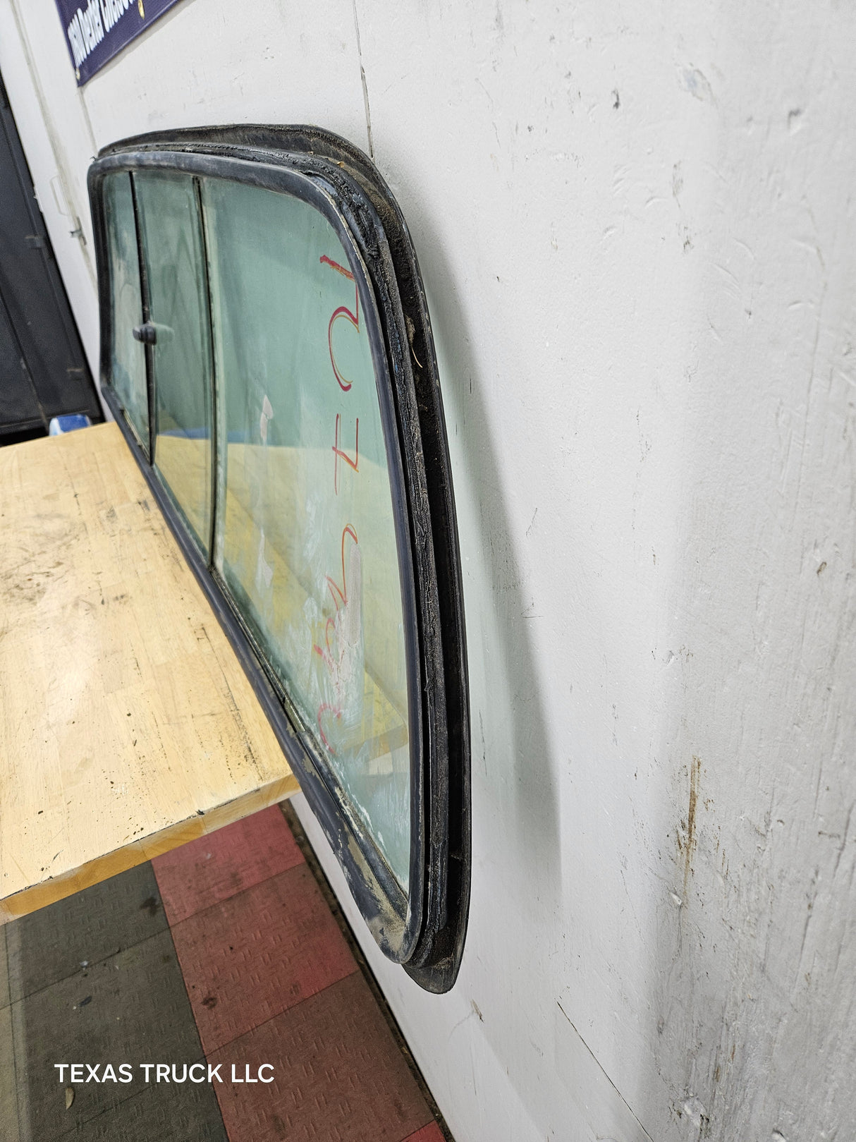 1999-2007 Ford Super Duty Sliding Rear Window F250 F350 F450 F550