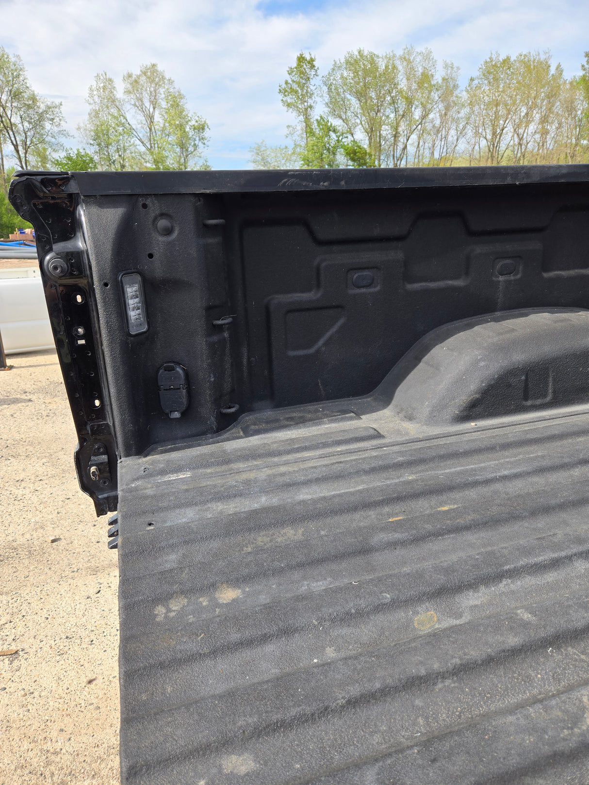 2019-2025 Chevrolet Silverado 2500 3500 HD 6' 6" Short Truck Bed