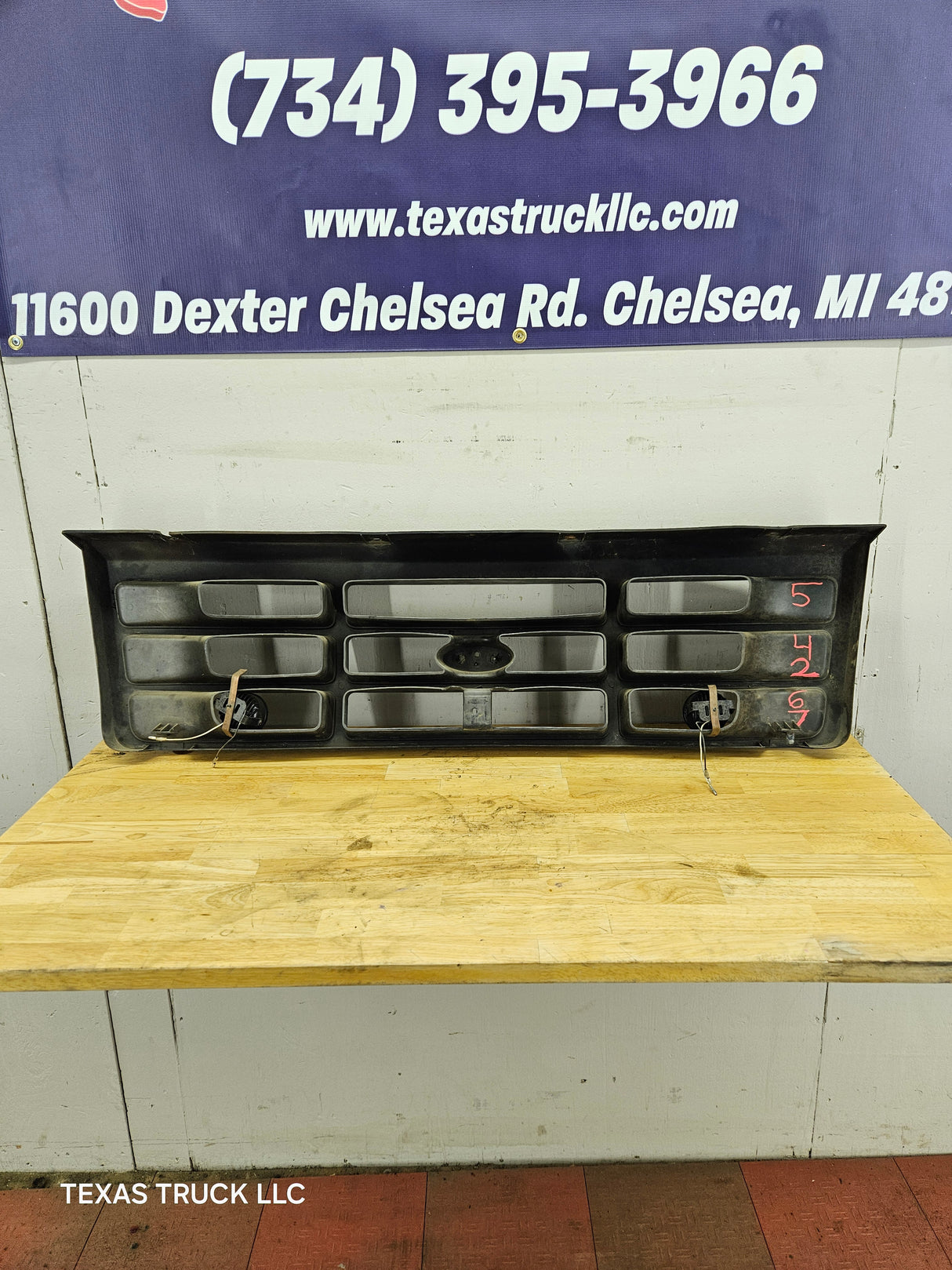 1992-1997 Ford F150 F250 F350 F450 F550 Grill