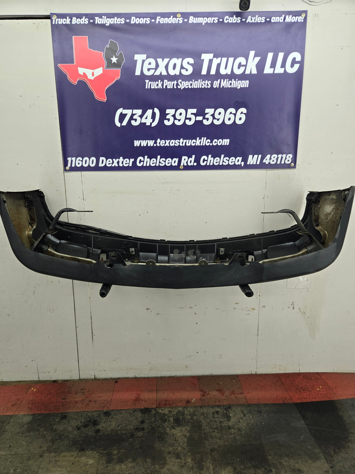 2003-2007 Chevrolet Silverado 1500 'Cateye' Front Bumper