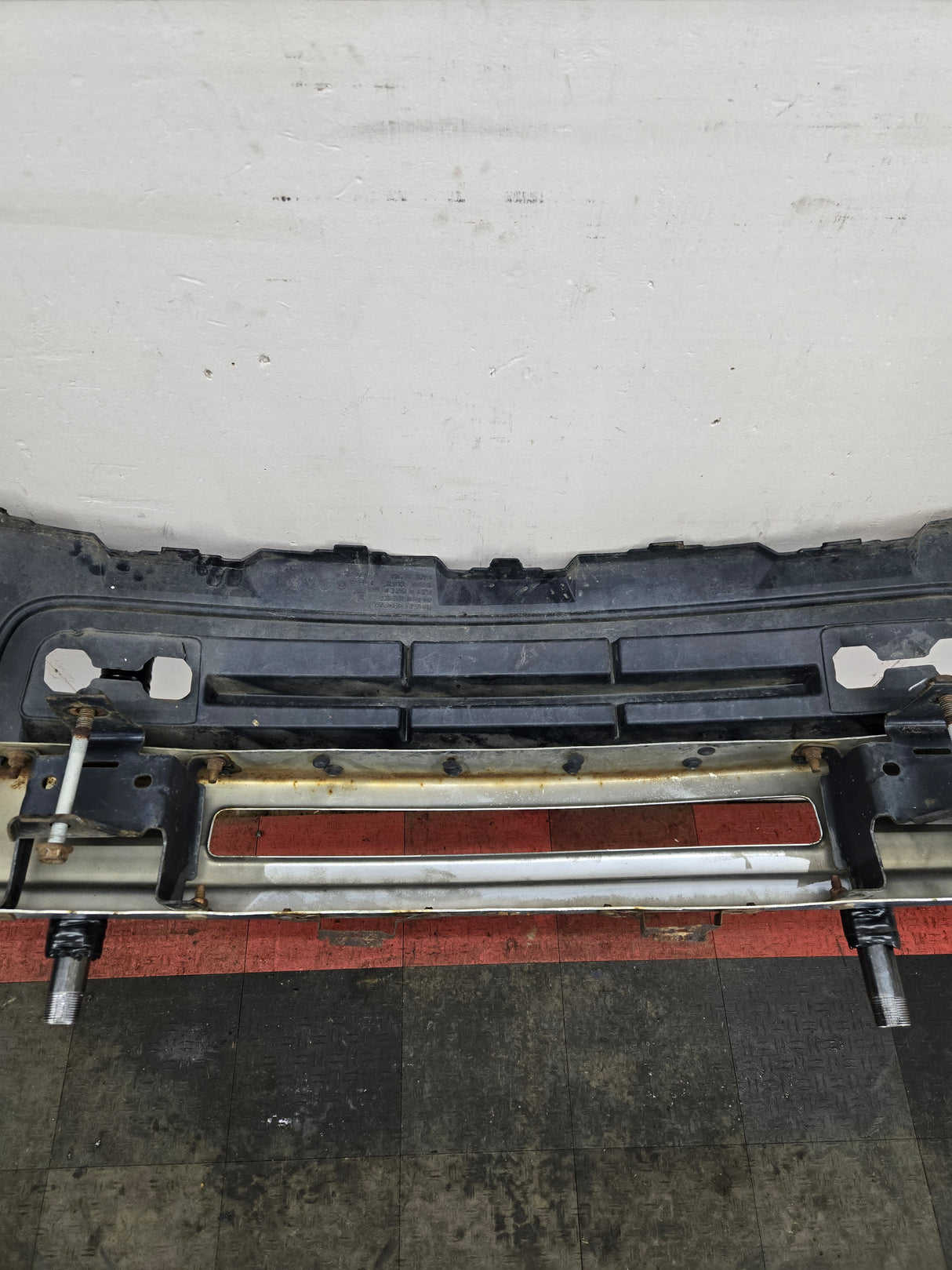 2007-2010 GMC Sierra 2500 3500 HD Front Bumper