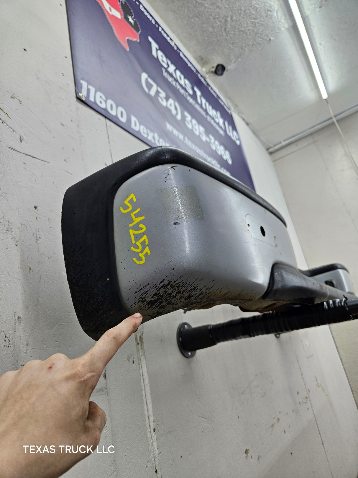 1999-2007 Chevrolet Silverado / GMC Sierra 1500 Rear Bumper