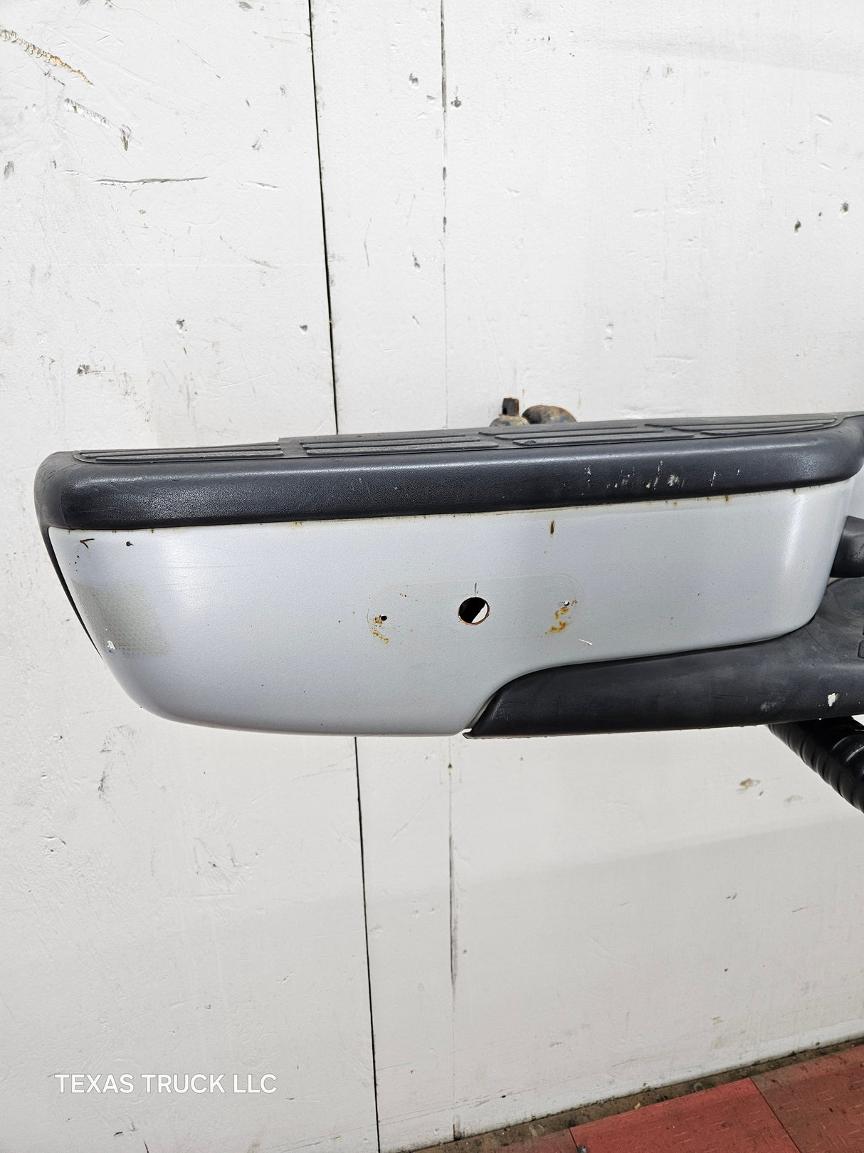 1999-2007 Chevrolet Silverado / GMC Sierra 1500 Rear Bumper