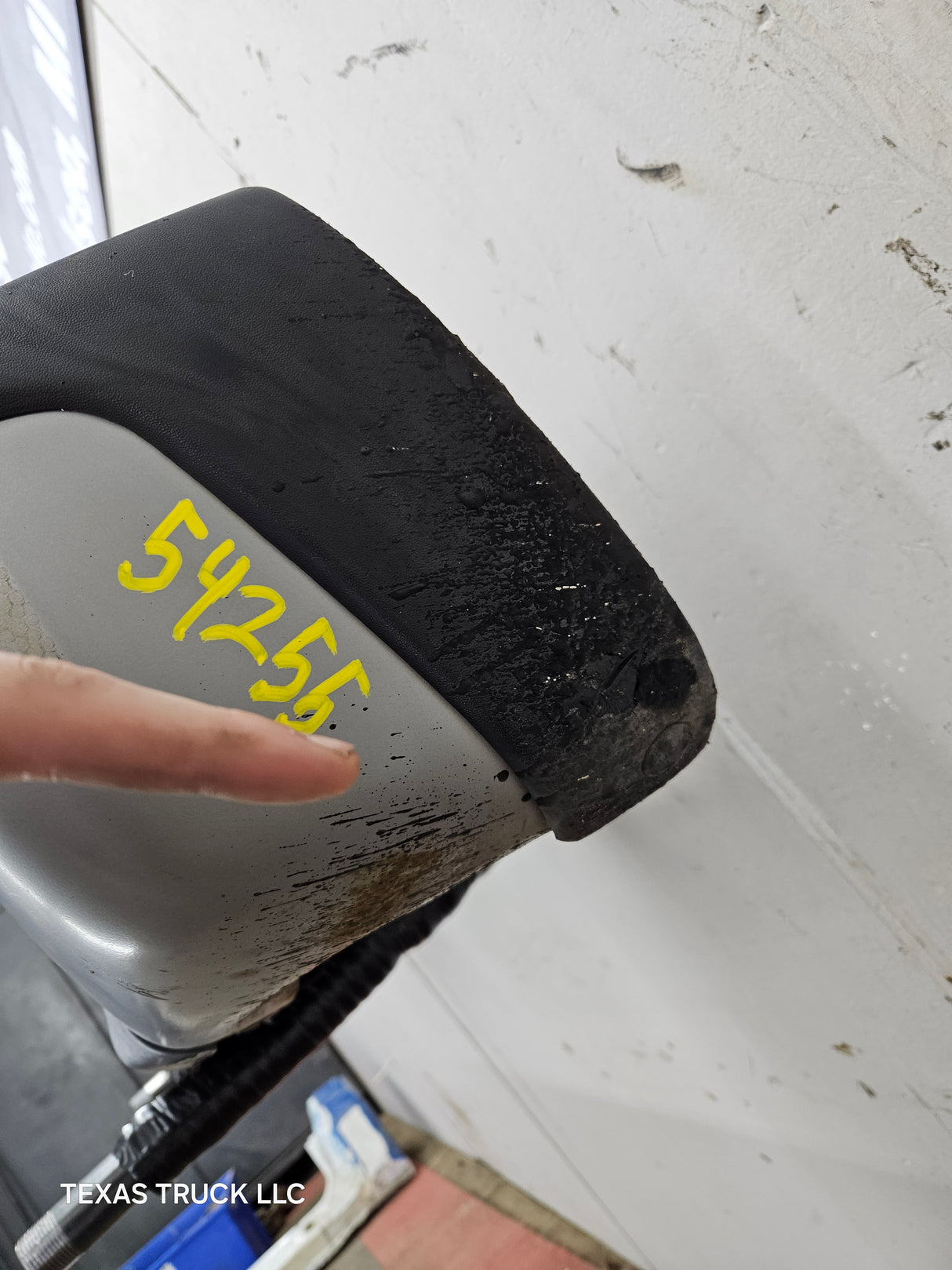 1999-2007 Chevrolet Silverado / GMC Sierra 1500 Rear Bumper