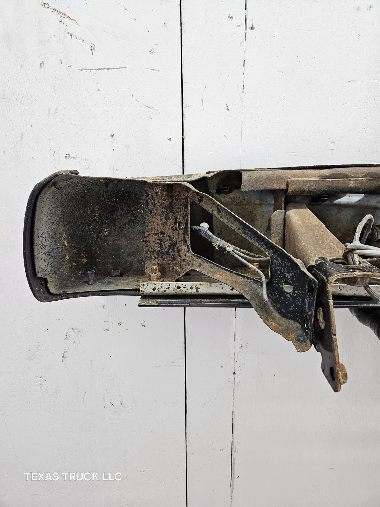 1999-2007 Chevrolet Silverado / GMC Sierra 1500 Rear Bumper