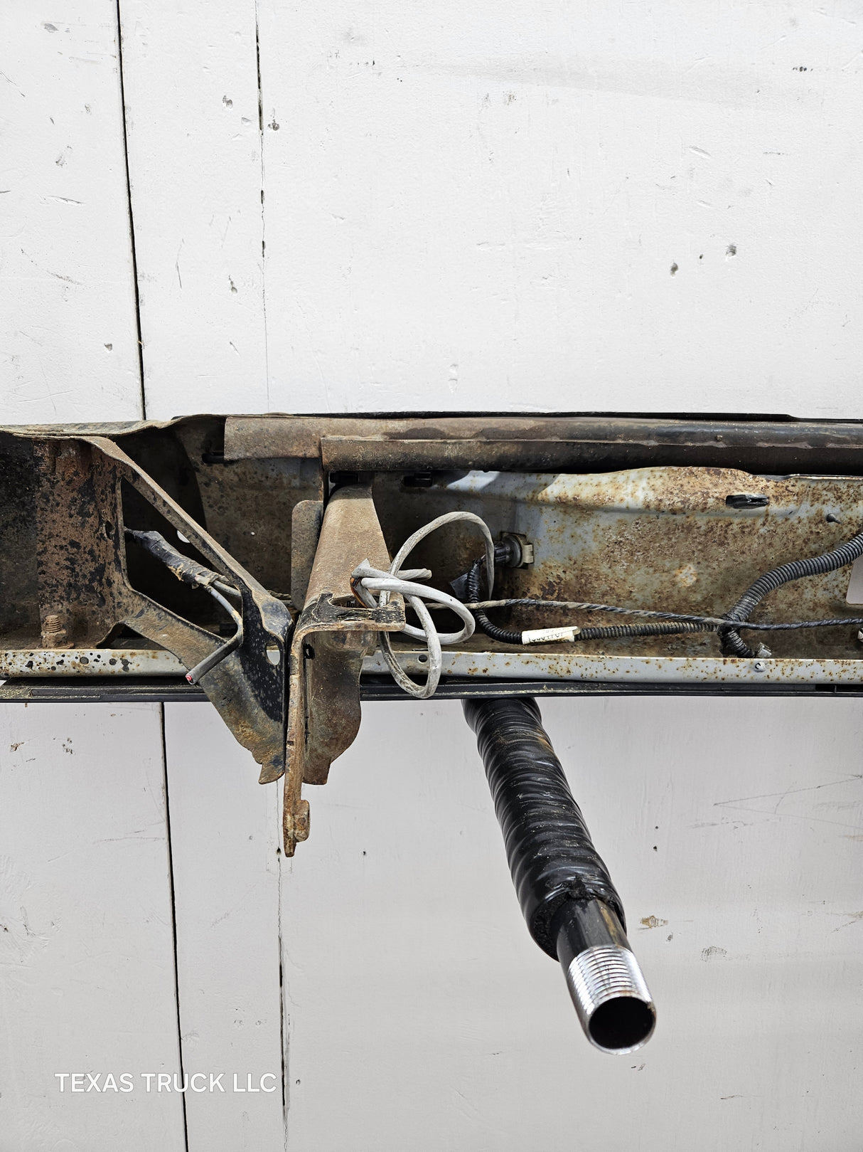 1999-2007 Chevrolet Silverado / GMC Sierra 1500 Rear Bumper