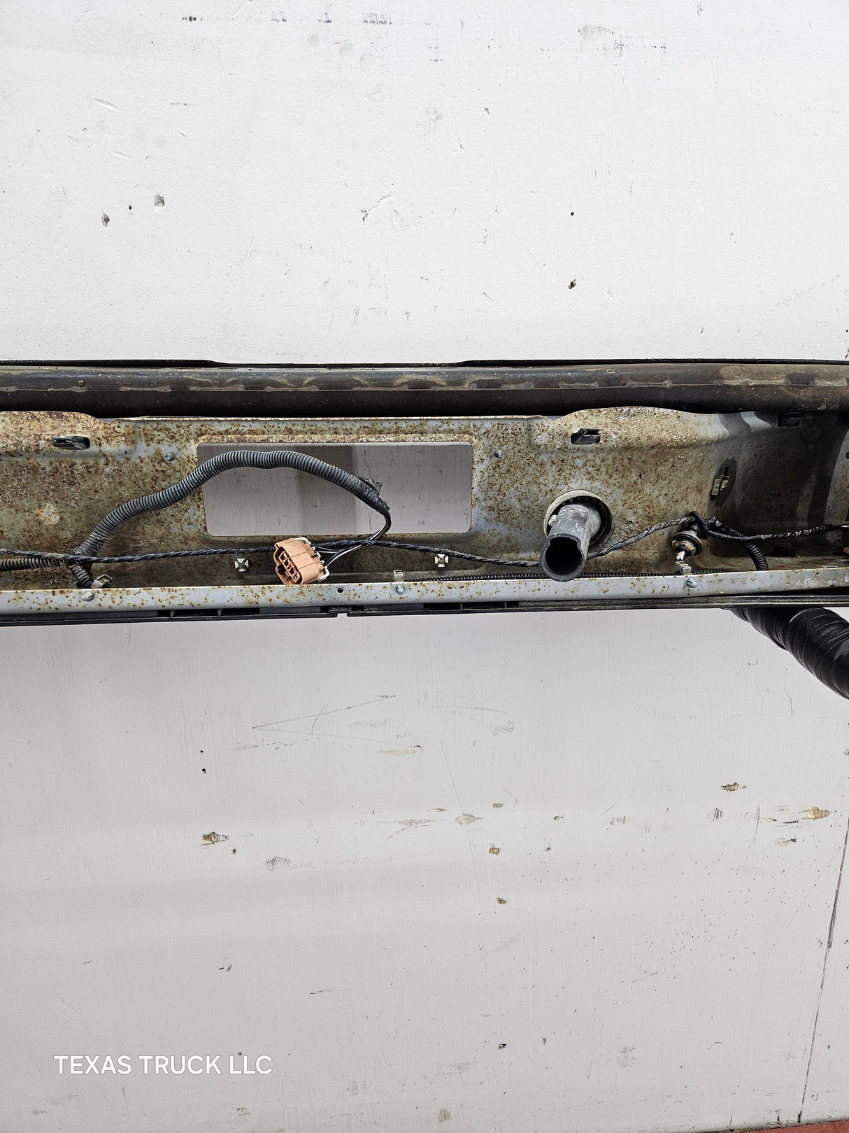 1999-2007 Chevrolet Silverado / GMC Sierra 1500 Rear Bumper