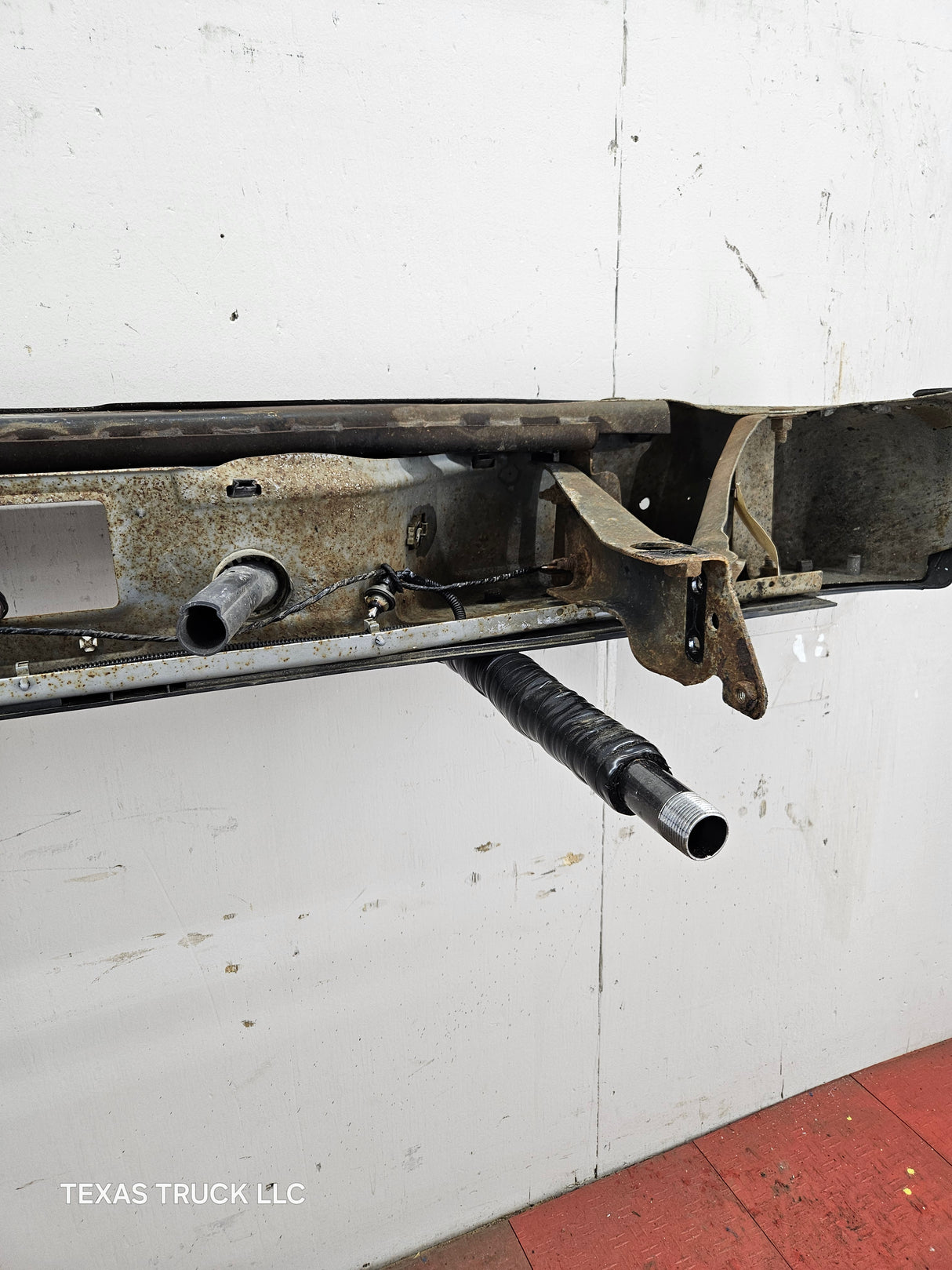 1999-2007 Chevrolet Silverado / GMC Sierra 1500 Rear Bumper