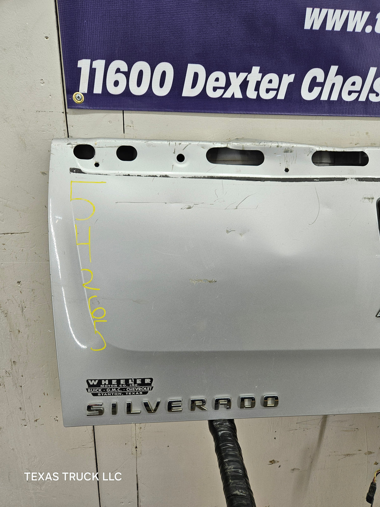 2007-2013 Chevrolet Silverado / GMC Sierra Tailgate 1500 2500 3500 HD