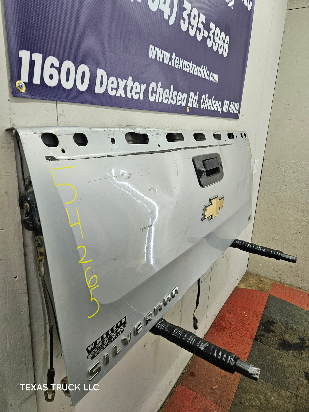 2007-2013 Chevrolet Silverado / GMC Sierra Tailgate 1500 2500 3500 HD