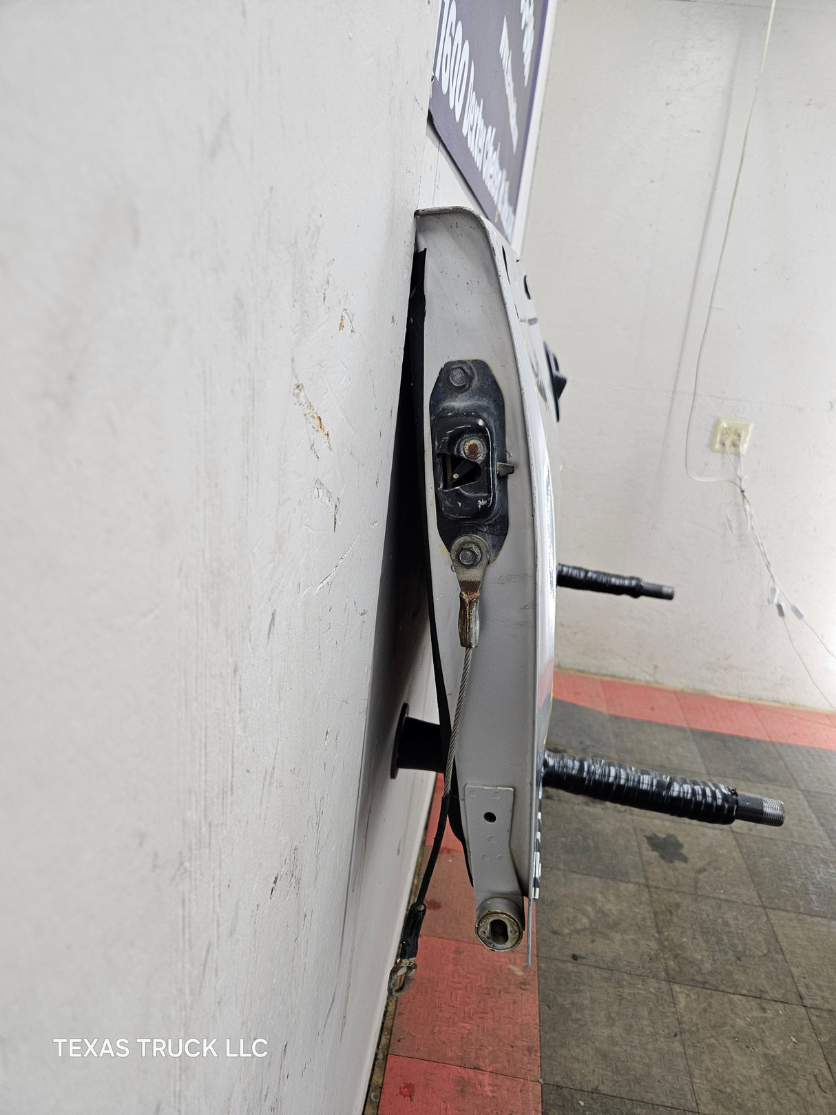 2007-2013 Chevrolet Silverado / GMC Sierra Tailgate 1500 2500 3500 HD