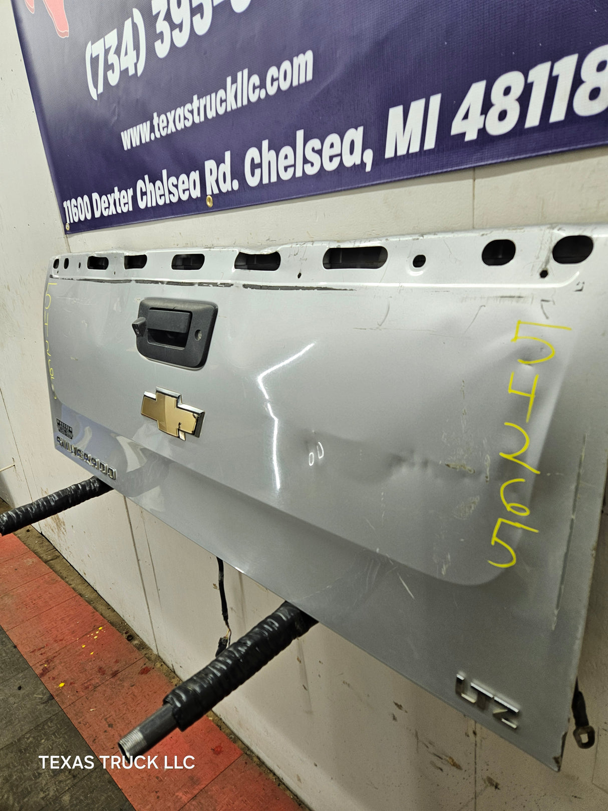 2007-2013 Chevrolet Silverado / GMC Sierra Tailgate 1500 2500 3500 HD