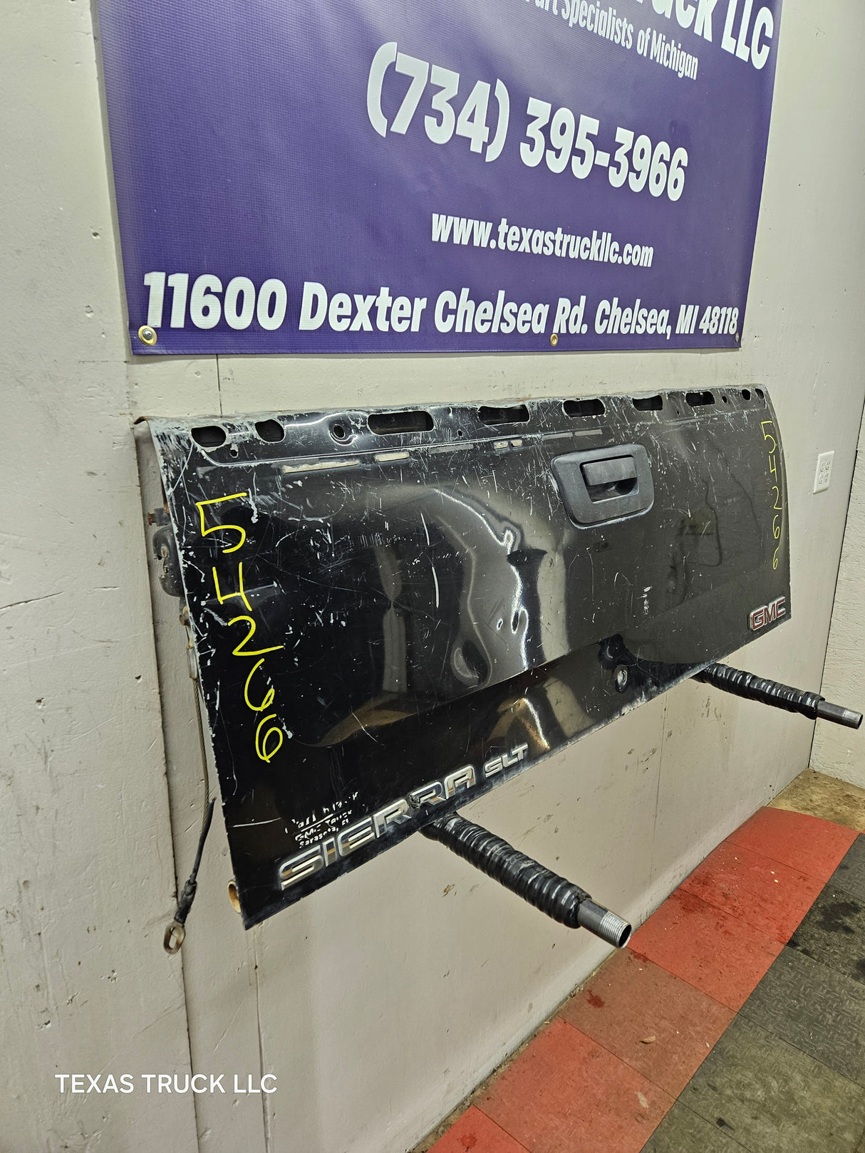 2007-2013 Chevrolet Silverado / GMC Sierra Tailgate 1500 2500 3500 HD