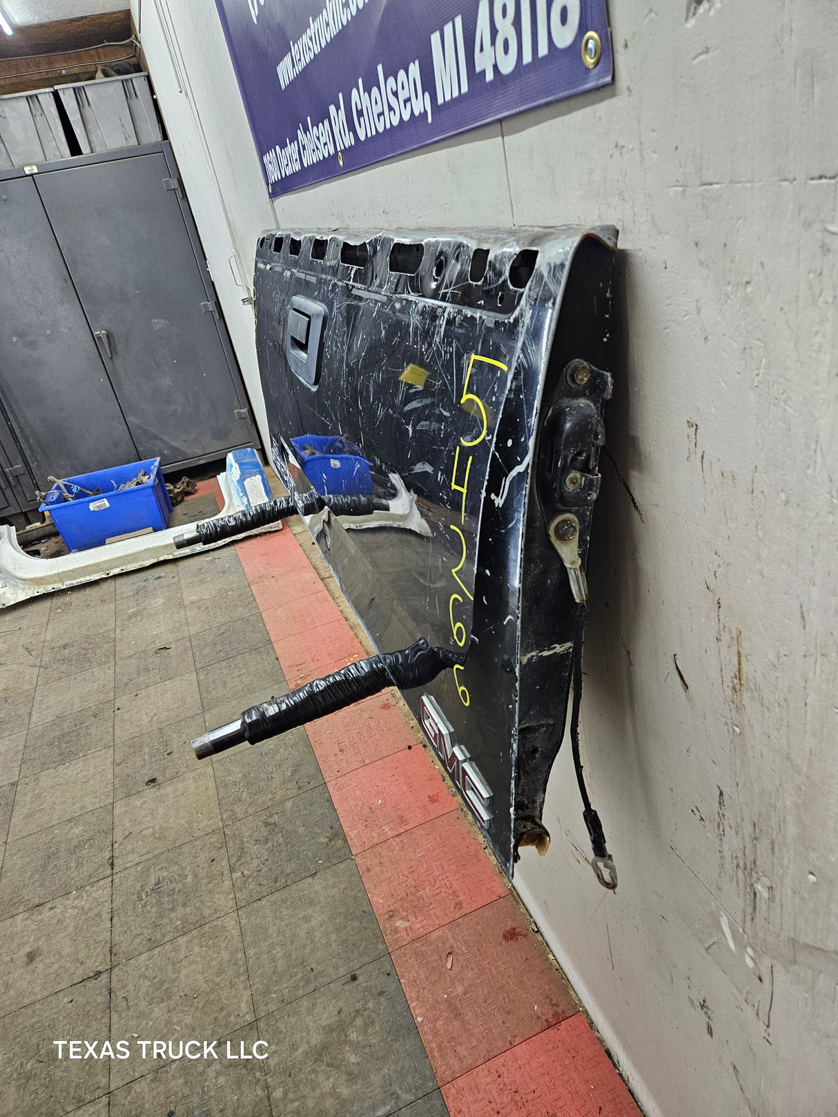 2007-2013 Chevrolet Silverado / GMC Sierra Tailgate 1500 2500 3500 HD