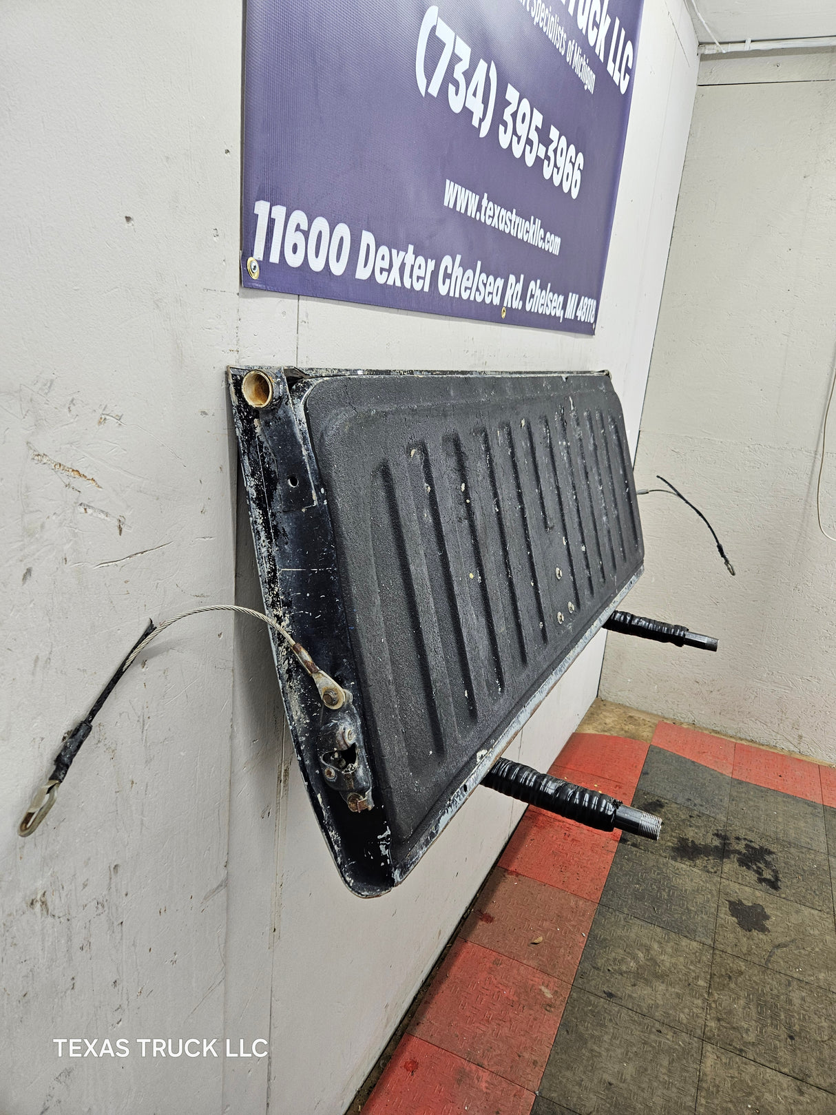 2007-2013 Chevrolet Silverado / GMC Sierra Tailgate 1500 2500 3500 HD