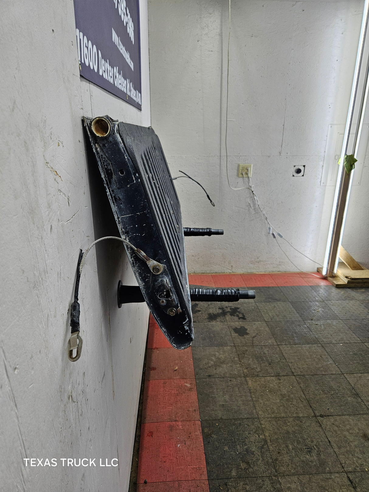 2007-2013 Chevrolet Silverado / GMC Sierra Tailgate 1500 2500 3500 HD