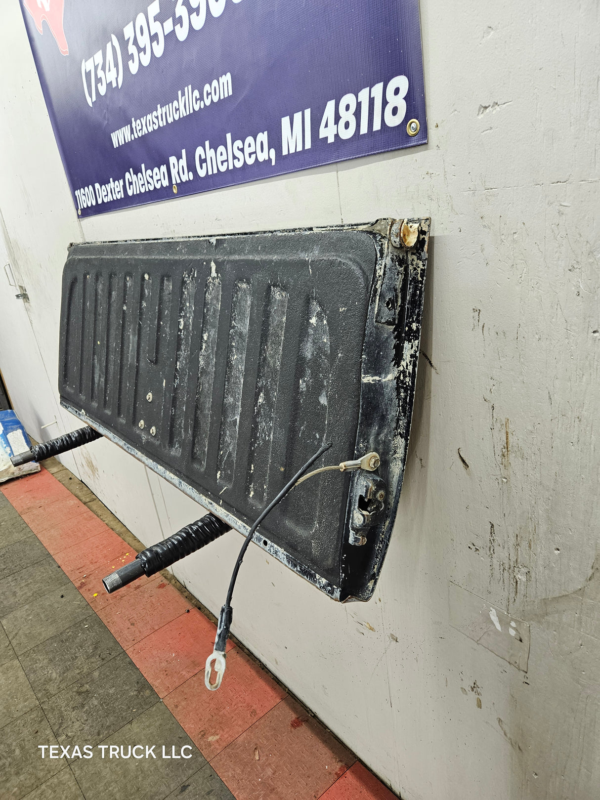 2007-2013 Chevrolet Silverado / GMC Sierra Tailgate 1500 2500 3500 HD