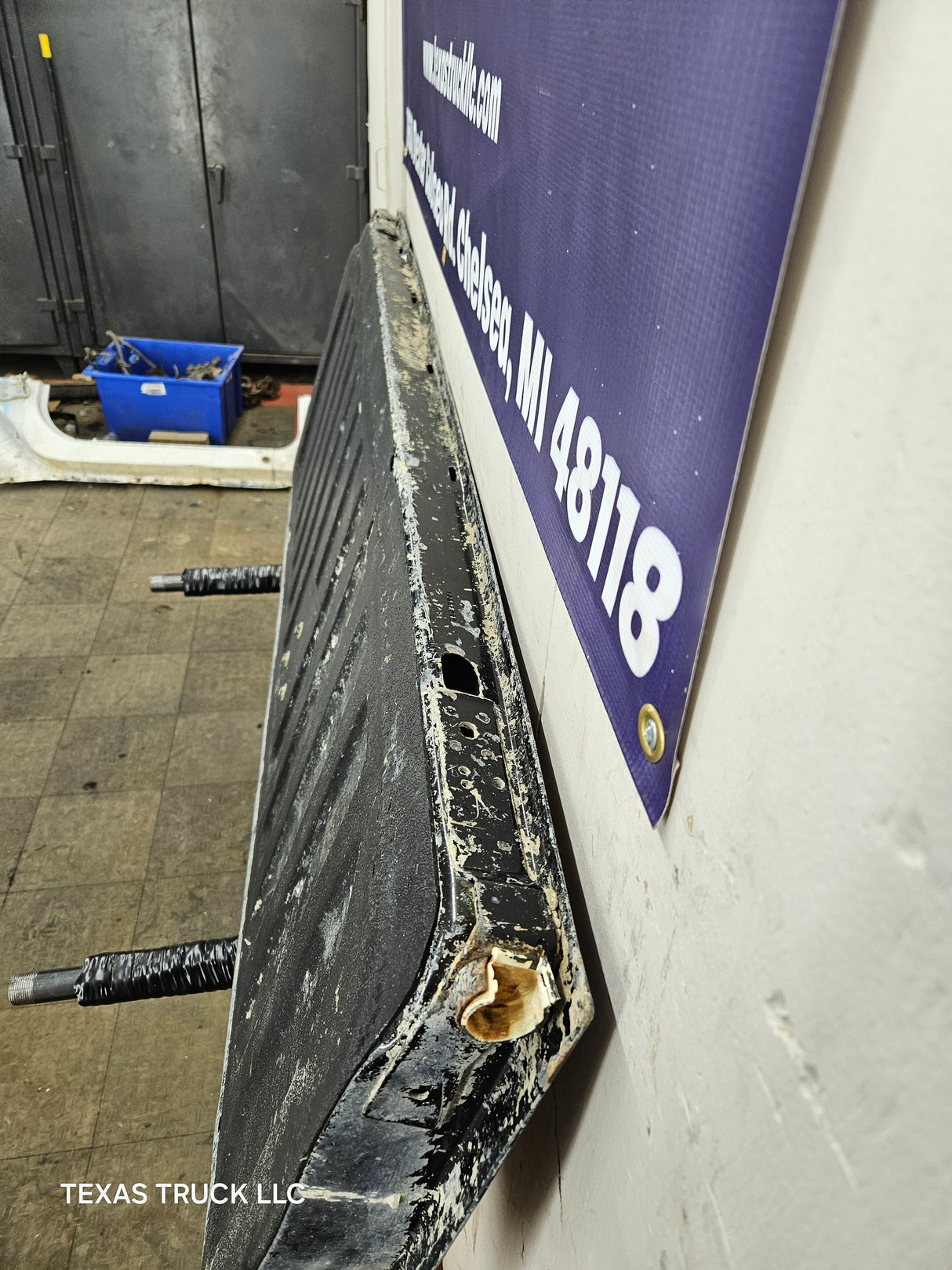 2007-2013 Chevrolet Silverado / GMC Sierra Tailgate 1500 2500 3500 HD