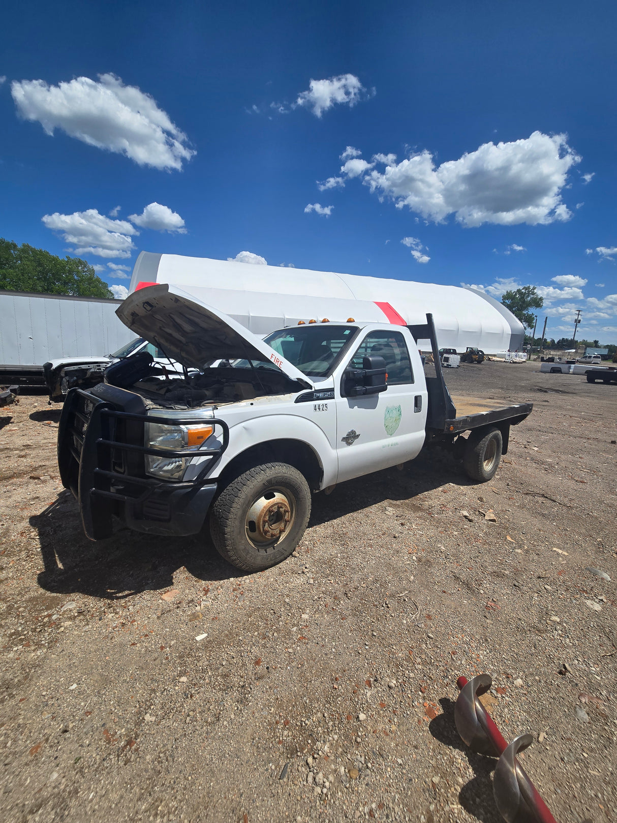 2012 Ford F-350 Super Duty Regular Cab, Cab and Chassis 6.7L Power Stroke 4x4 Dual Rear Wheel - FULL PART OUT