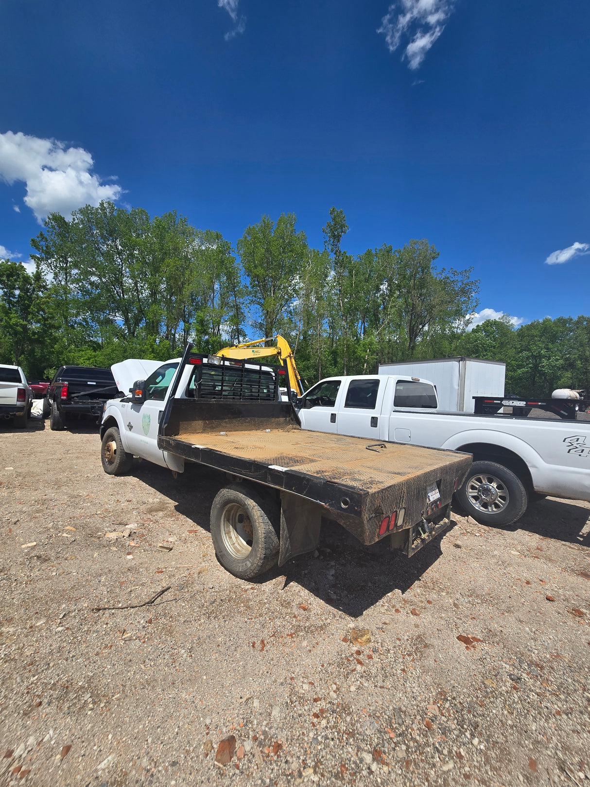 2012 Ford F-350 Super Duty Regular Cab, Cab and Chassis 6.7L Power Stroke 4x4 Dual Rear Wheel - FULL PART OUT