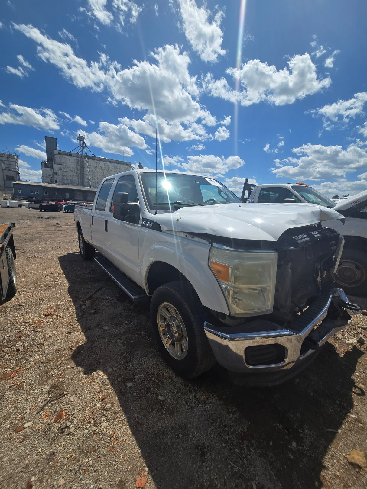 2011 Ford F-250 Super Duty Crew Cab Long Bed 8' 4x4 6.2L Gas - FULL PART OUT
