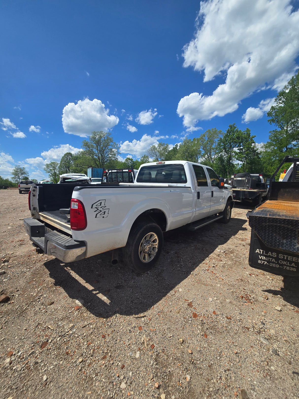 2011 Ford F-250 Super Duty Crew Cab Long Bed 8' 4x4 6.2L Gas - FULL PART OUT
