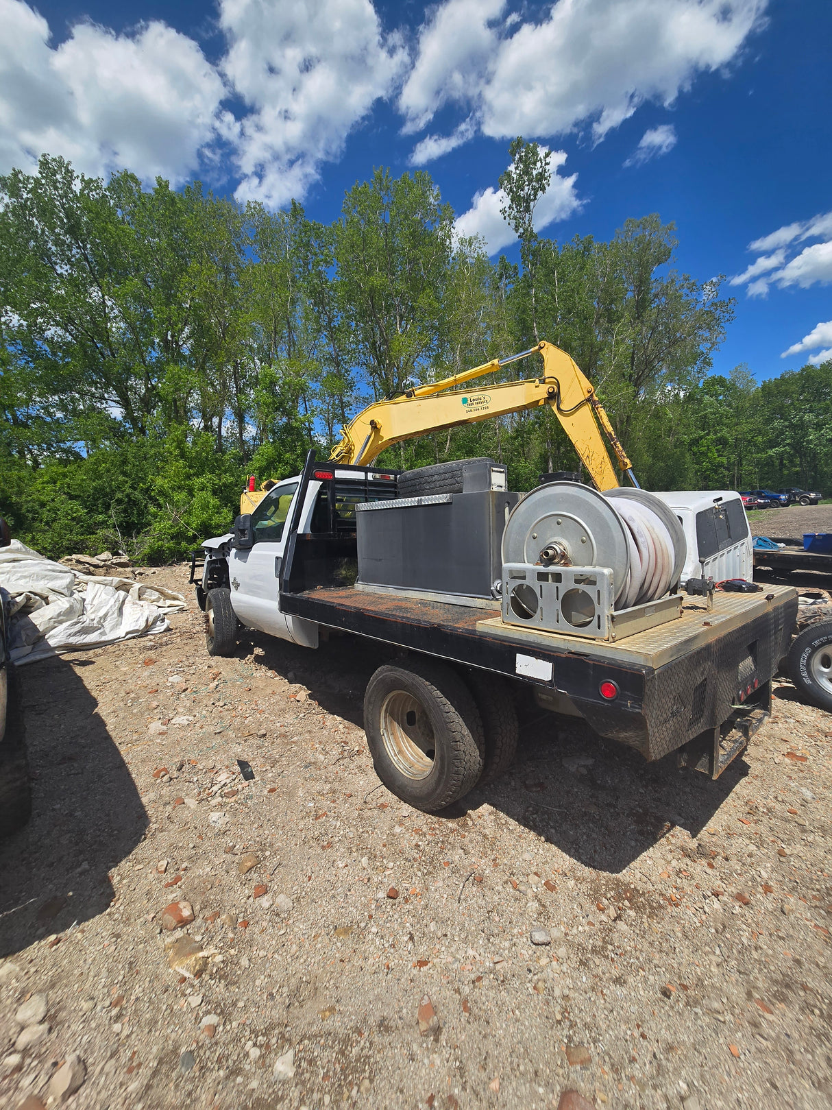 2011 Ford F-350 Super Duty 6.7L Power Stroke 4x4 Dual Rear Wheel - FULL PART OUT