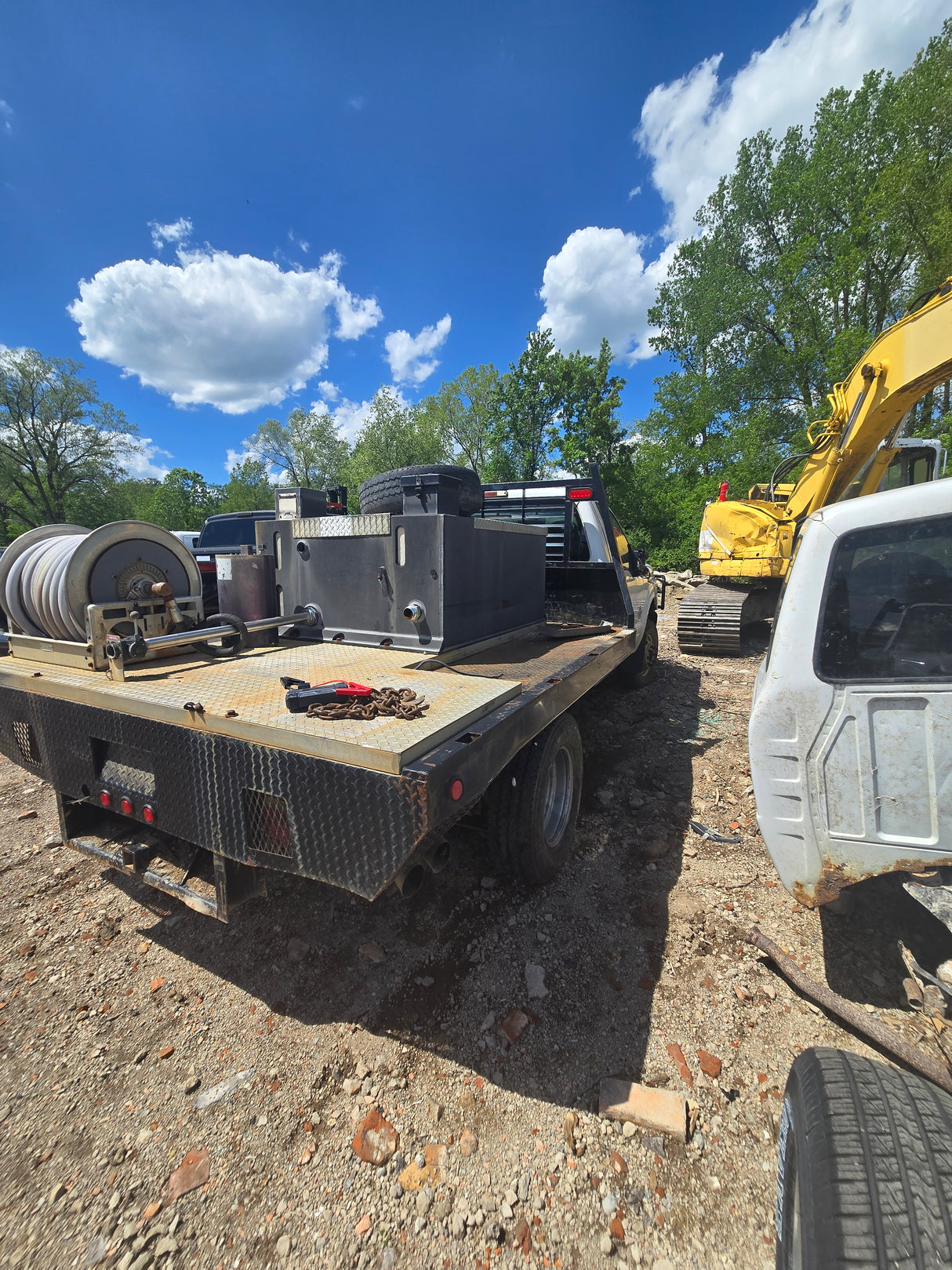 2011 Ford F-350 Super Duty 6.7L Power Stroke 4x4 Dual Rear Wheel - FULL PART OUT
