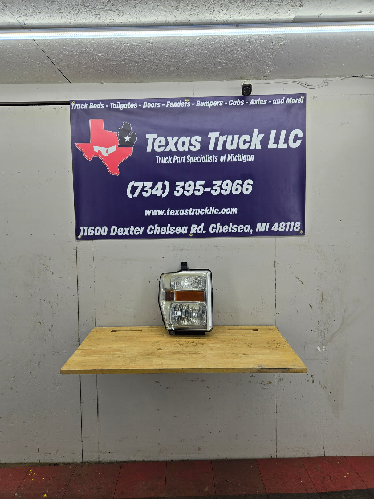 2008-2010 Ford Super Duty F250 F350 F450 F550 RH Passenger Side Composite Head Light 8C24-13005-A