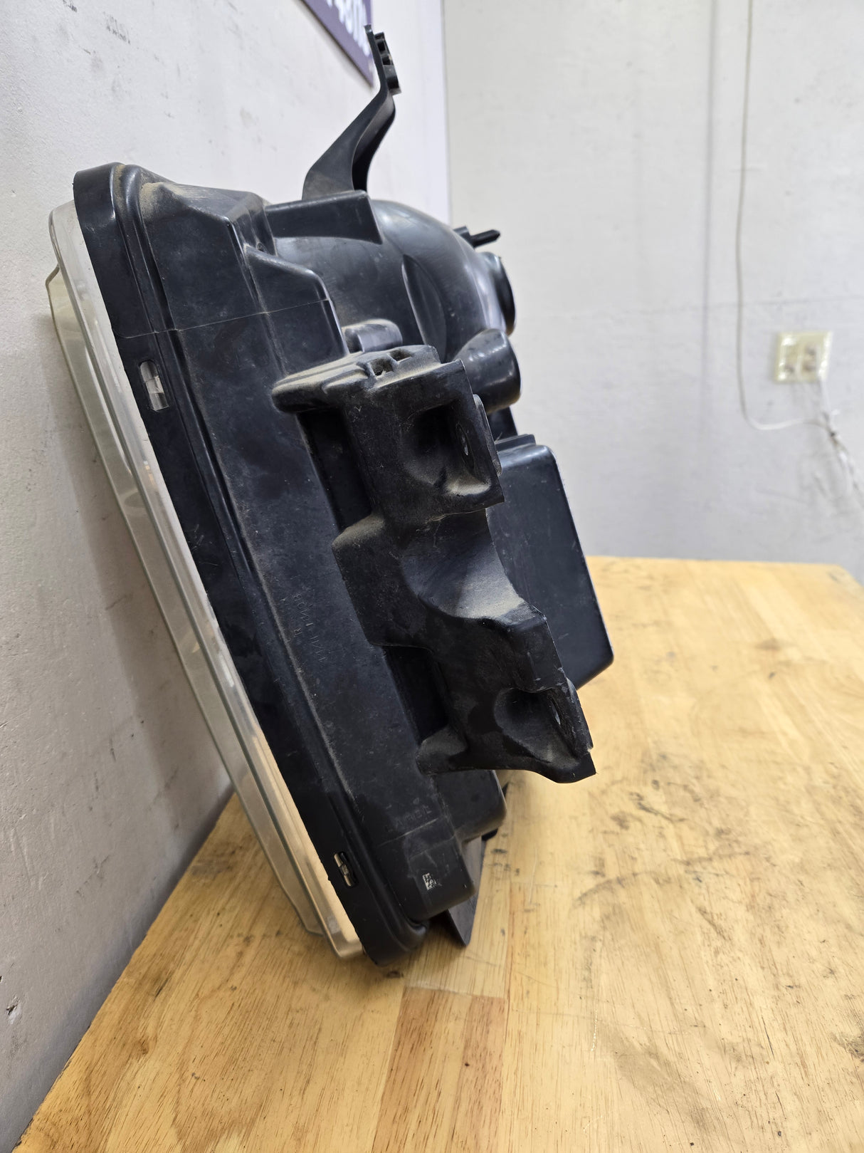 2008-2010 Ford Super Duty F250 F350 F450 F550 RH Passenger Side Composite Head Light 8C24-13005-A