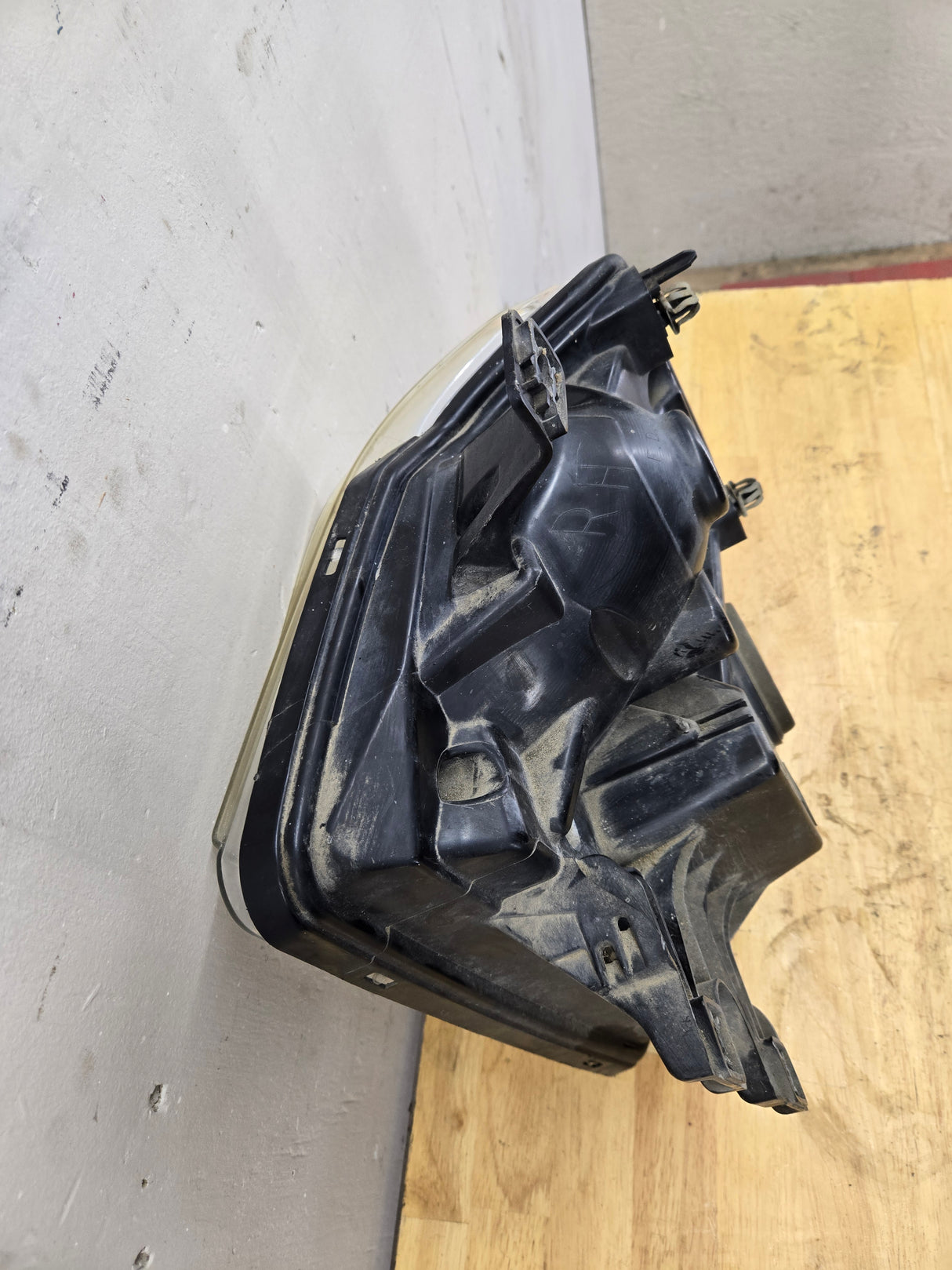 2008-2010 Ford Super Duty F250 F350 F450 F550 RH Passenger Side Composite Head Light 8C24-13005-A