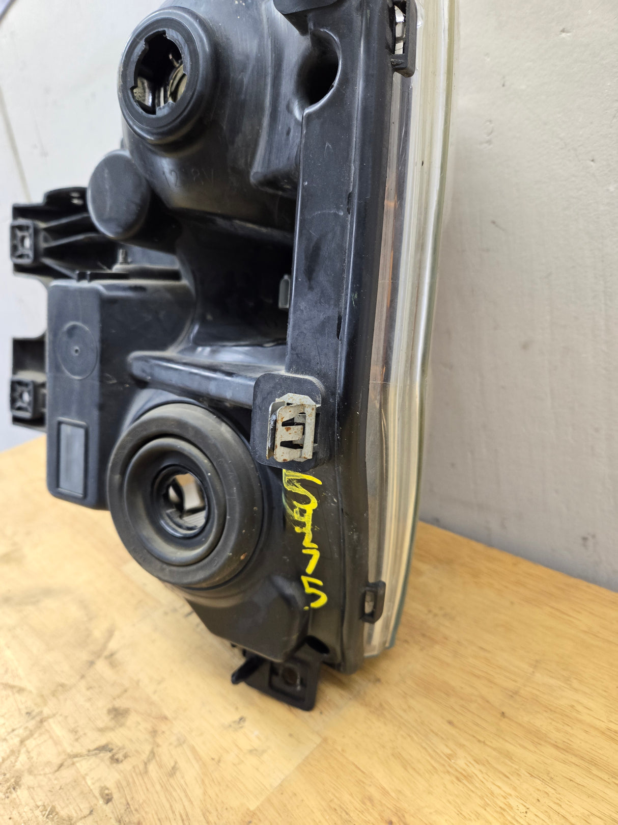 2008-2010 Ford Super Duty F250 F350 F450 F550 RH Passenger Side Composite Head Light 8C24-13005-A