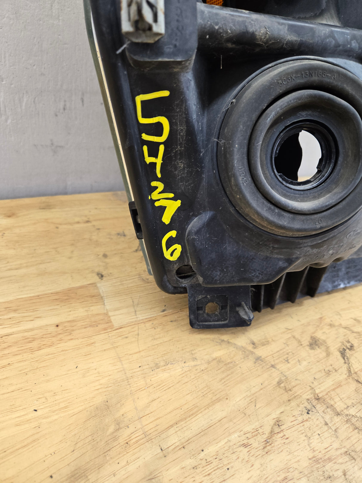 2008-2010 Ford Super Duty F250 F350 F450 F550 LH Driver Side Composite Head Light 44ZH-1849B 8C24-13006-A