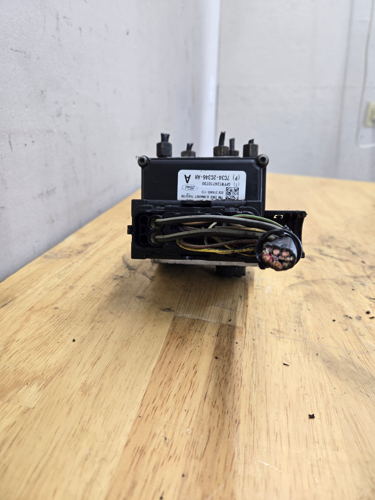 2008-2010 Ford Super Duty F250 F350 ABS Pump Module Control Assembly 7C34-2C346-AH