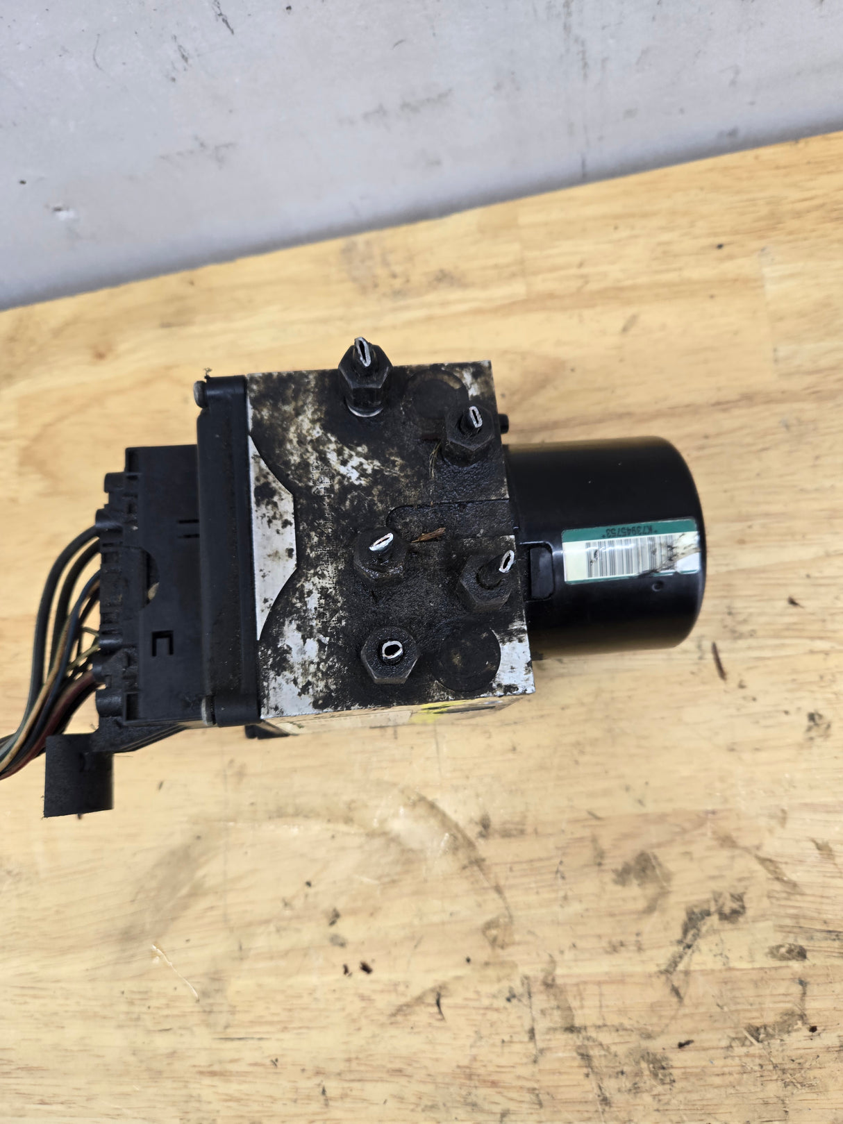 2008-2010 Ford Super Duty F250 F350 ABS Pump Module Control Assembly 7C34-2C346-AH