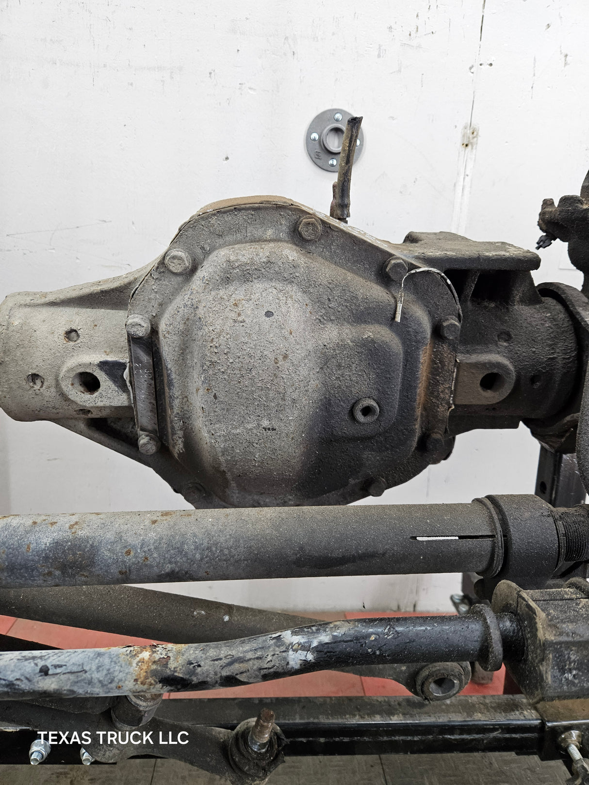 2005-2010 Ford Super Duty F350 DRW Dually FRONT Axle 4.30 Gear Ratio