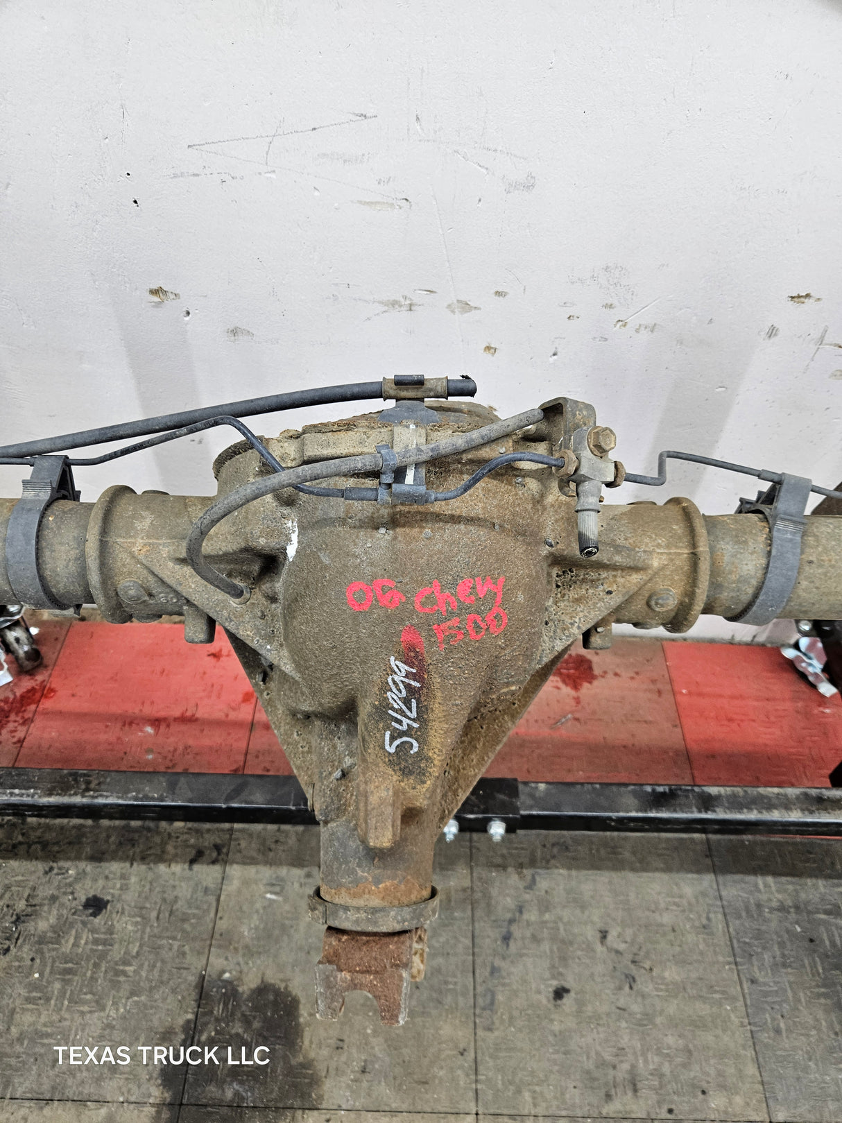 2005-2007 Chevrolet Silverado GMC Sierra 1500 3.23 Rear Axle