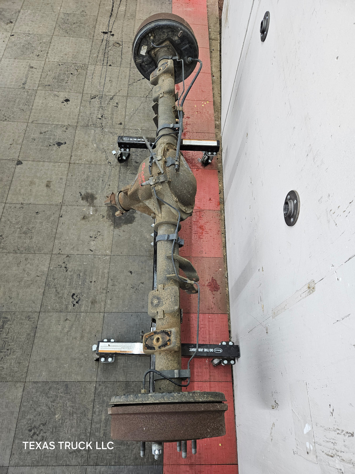 2005-2007 Chevrolet Silverado GMC Sierra 1500 3.23 Rear Axle