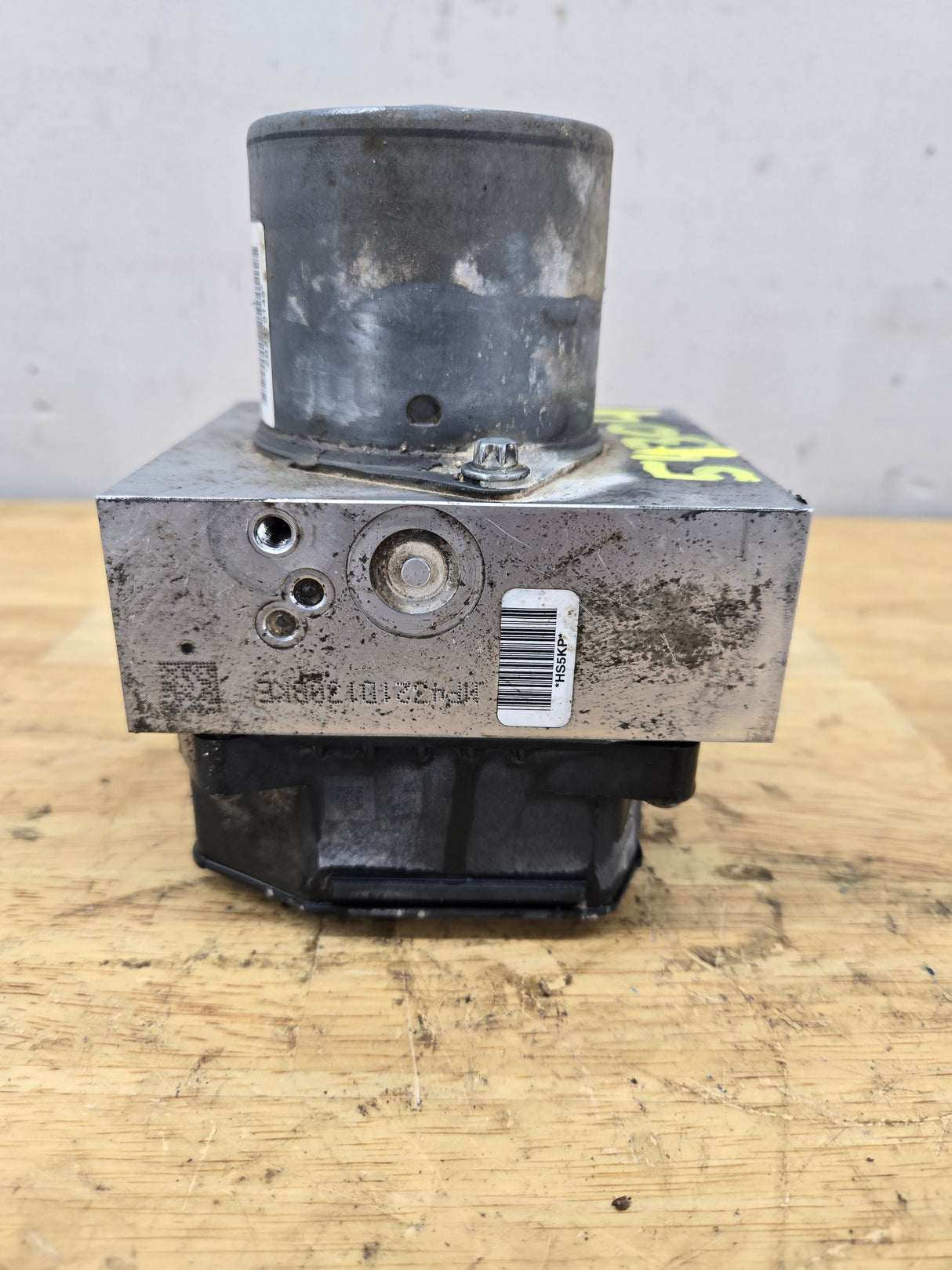 2014-2016 Ford Super Duty F250 F350 ABS Pump Module Control Assembly EC34-2C405-CB