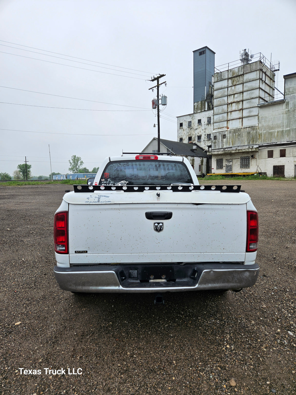2005 Dodge Ram 1500 Regular Cab - FULL PART OUT