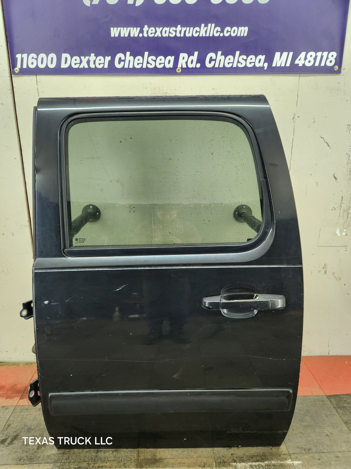 2007-2013 Chevrolet Silverado / GMC Sierra 1500 2500 3500 HD Crew Cab LH Driver Side Rear Door