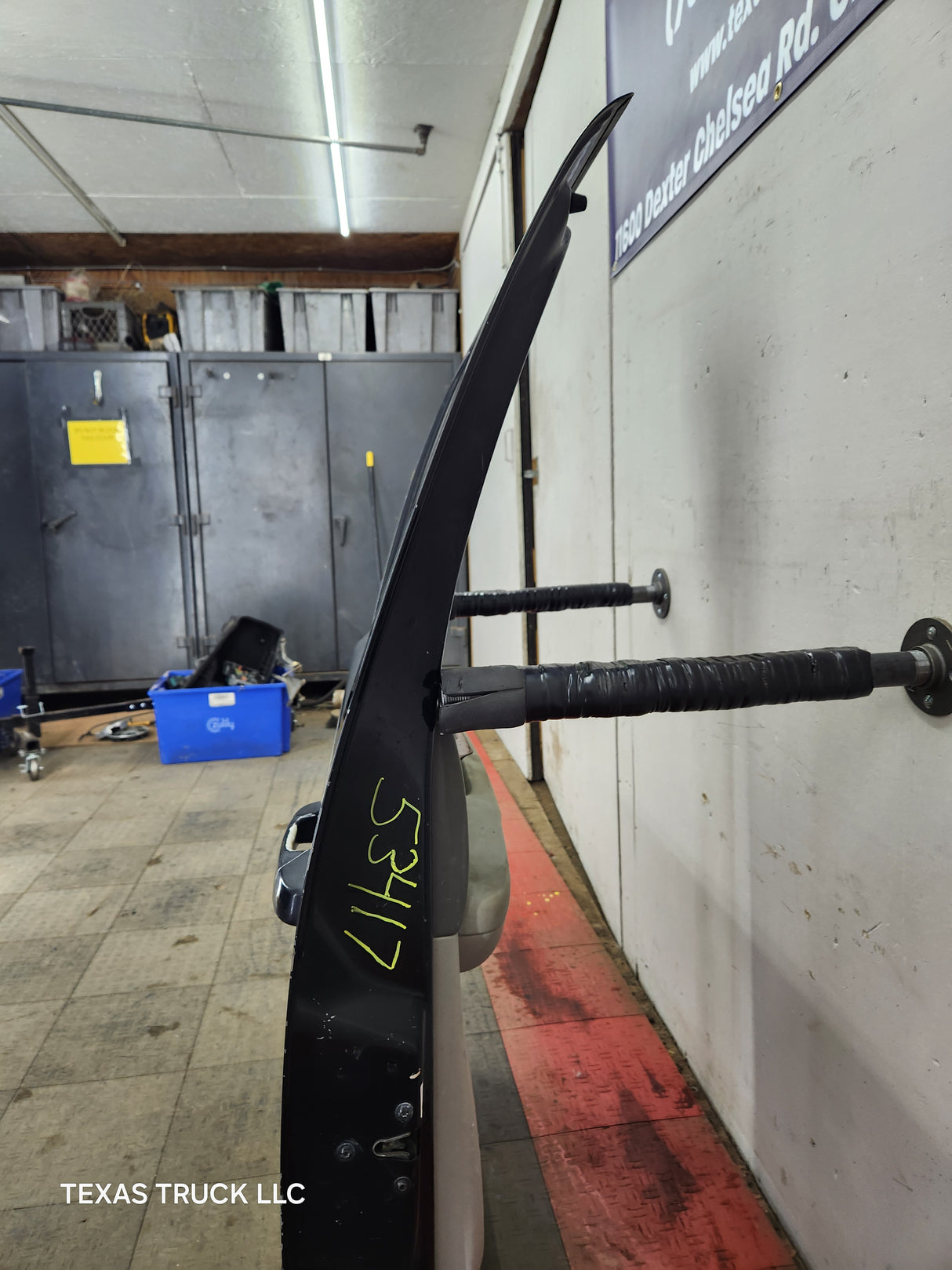 2007-2013 Chevrolet Silverado / GMC Sierra 1500 2500 3500 HD Crew Cab LH Driver Side Rear Door