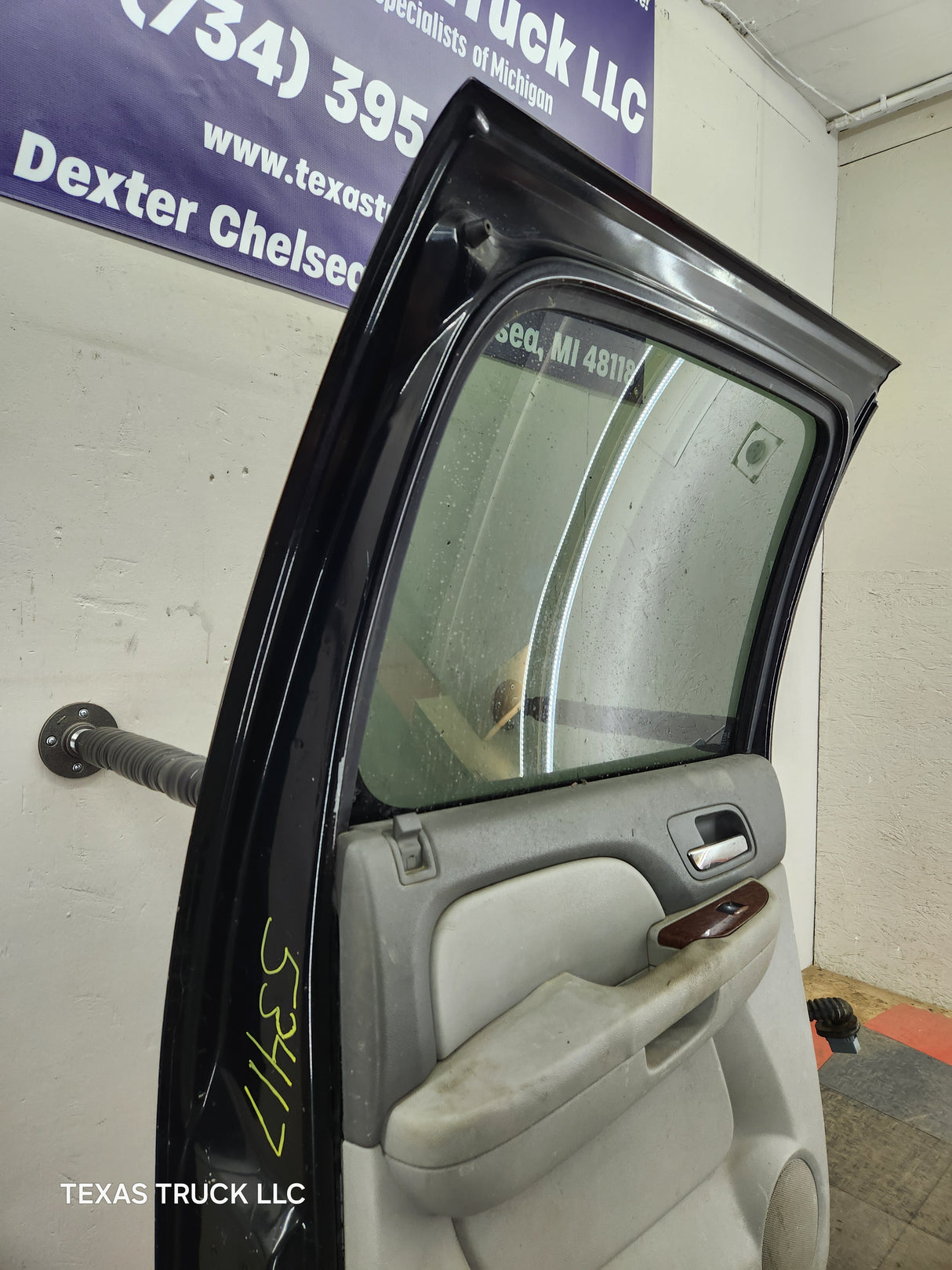 2007-2013 Chevrolet Silverado / GMC Sierra 1500 2500 3500 HD Crew Cab LH Driver Side Rear Door