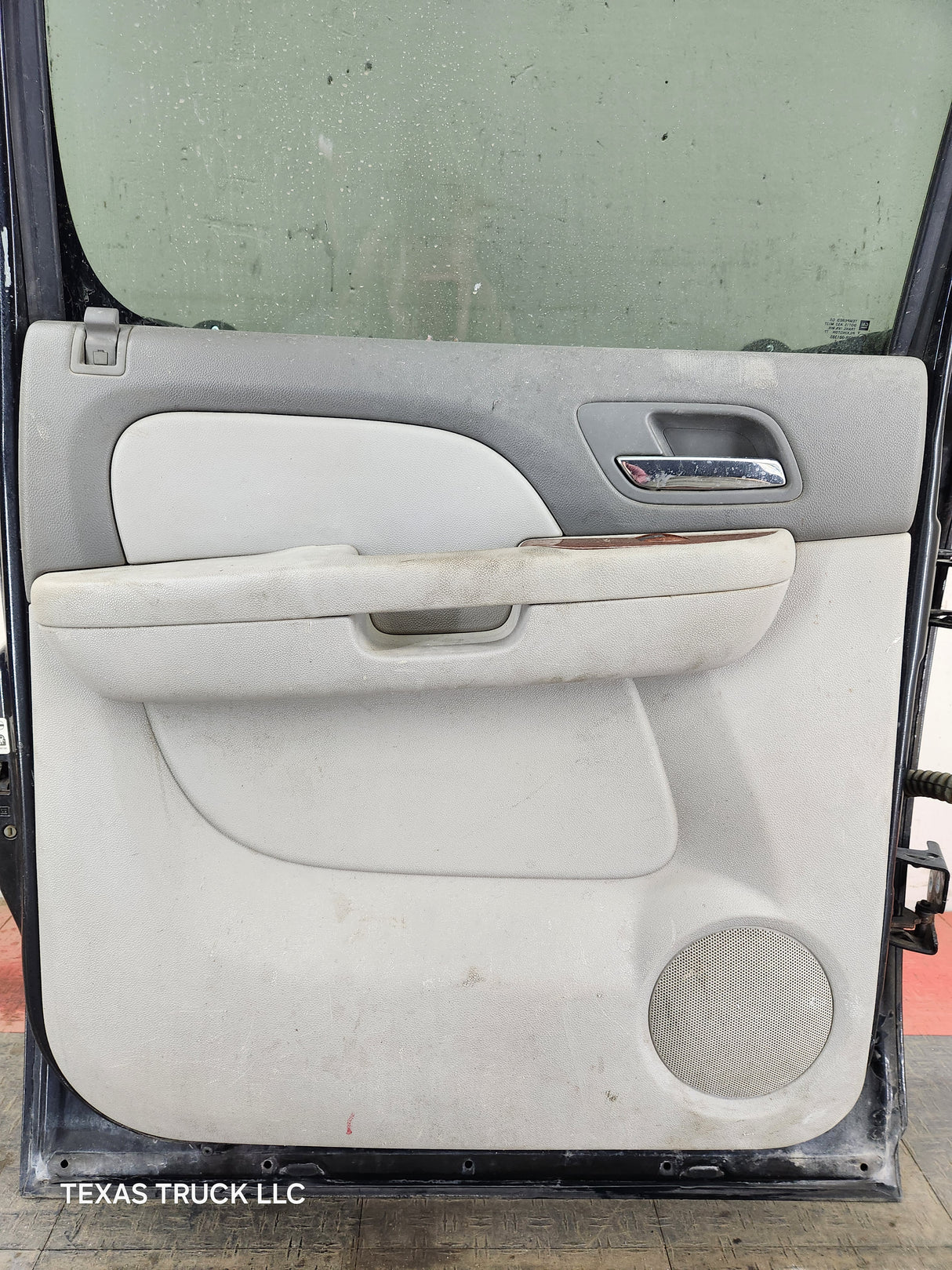 2007-2013 Chevrolet Silverado / GMC Sierra 1500 2500 3500 HD Crew Cab LH Driver Side Rear Door