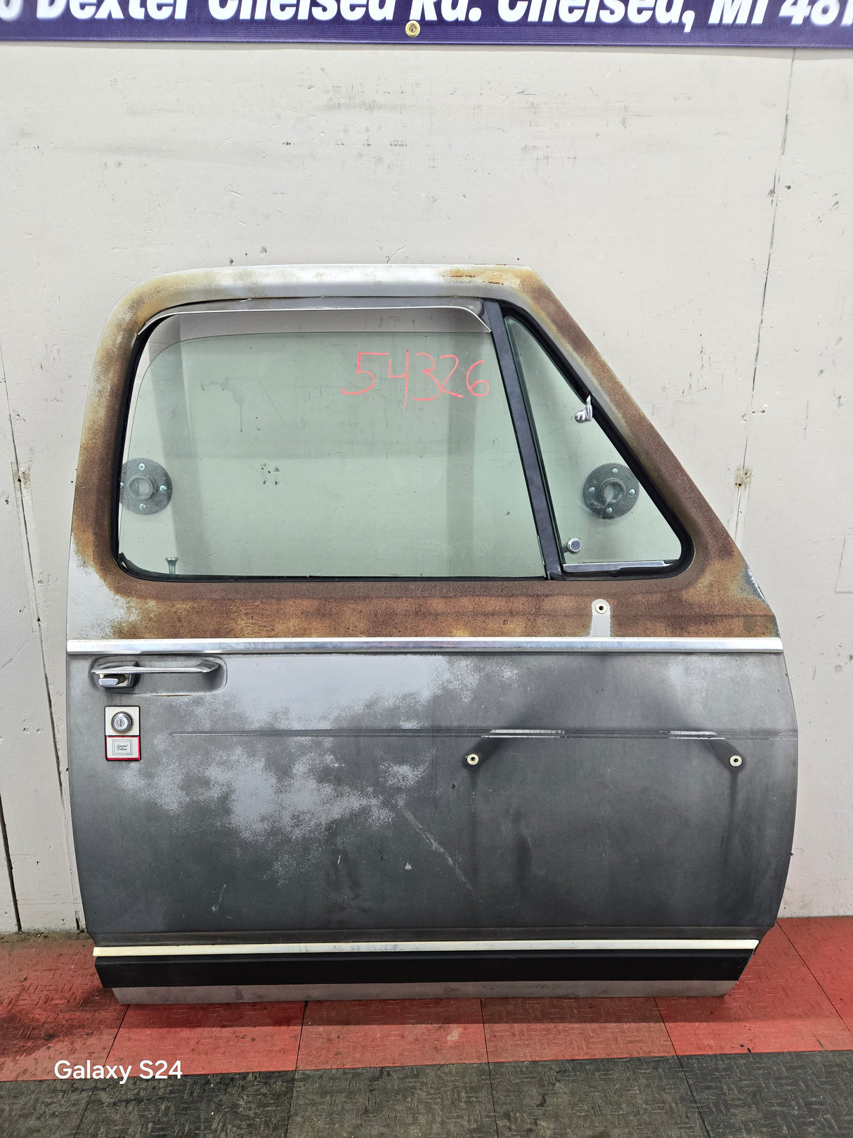 1981-1993 Dodge Ram 1st Gen RH Passenger Side Front Door W150 W250 W350 D150 D250 D350 Ramcharger