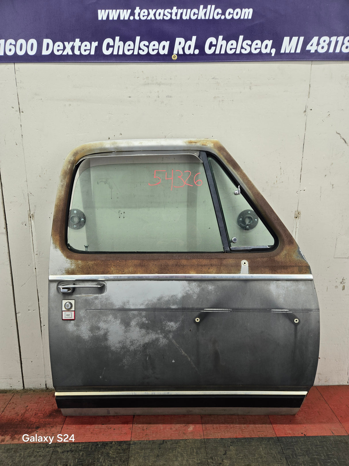 1981-1993 Dodge Ram 1st Gen RH Passenger Side Front Door W150 W250 W350 D150 D250 D350 Ramcharger