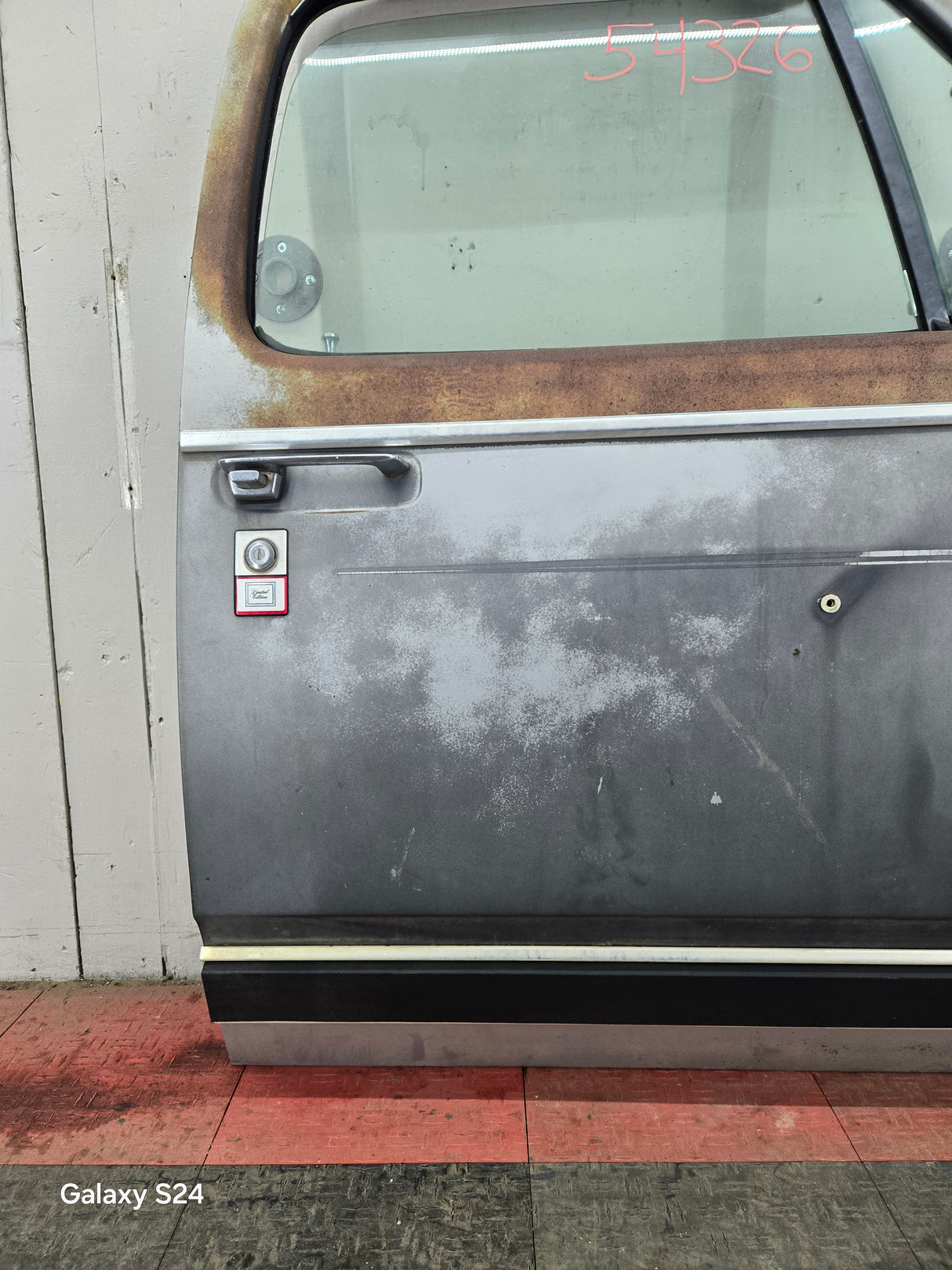 1981-1993 Dodge Ram 1st Gen RH Passenger Side Front Door W150 W250 W350 D150 D250 D350 Ramcharger