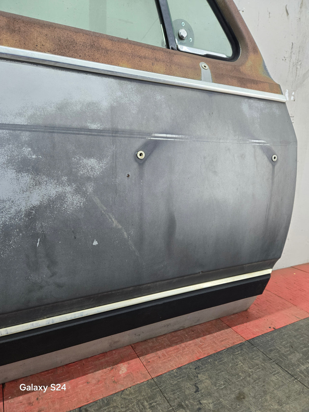 1981-1993 Dodge Ram 1st Gen RH Passenger Side Front Door W150 W250 W350 D150 D250 D350 Ramcharger