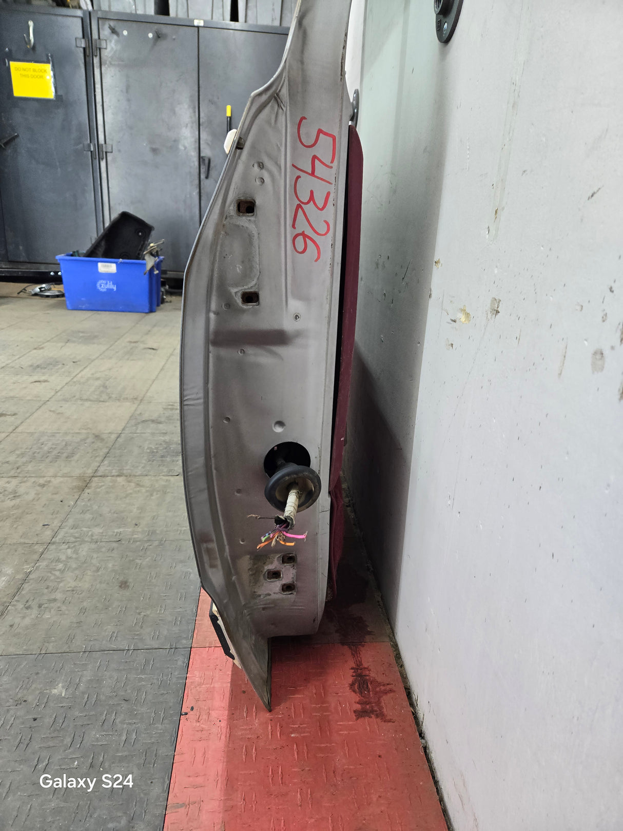 1981-1993 Dodge Ram 1st Gen RH Passenger Side Front Door W150 W250 W350 D150 D250 D350 Ramcharger