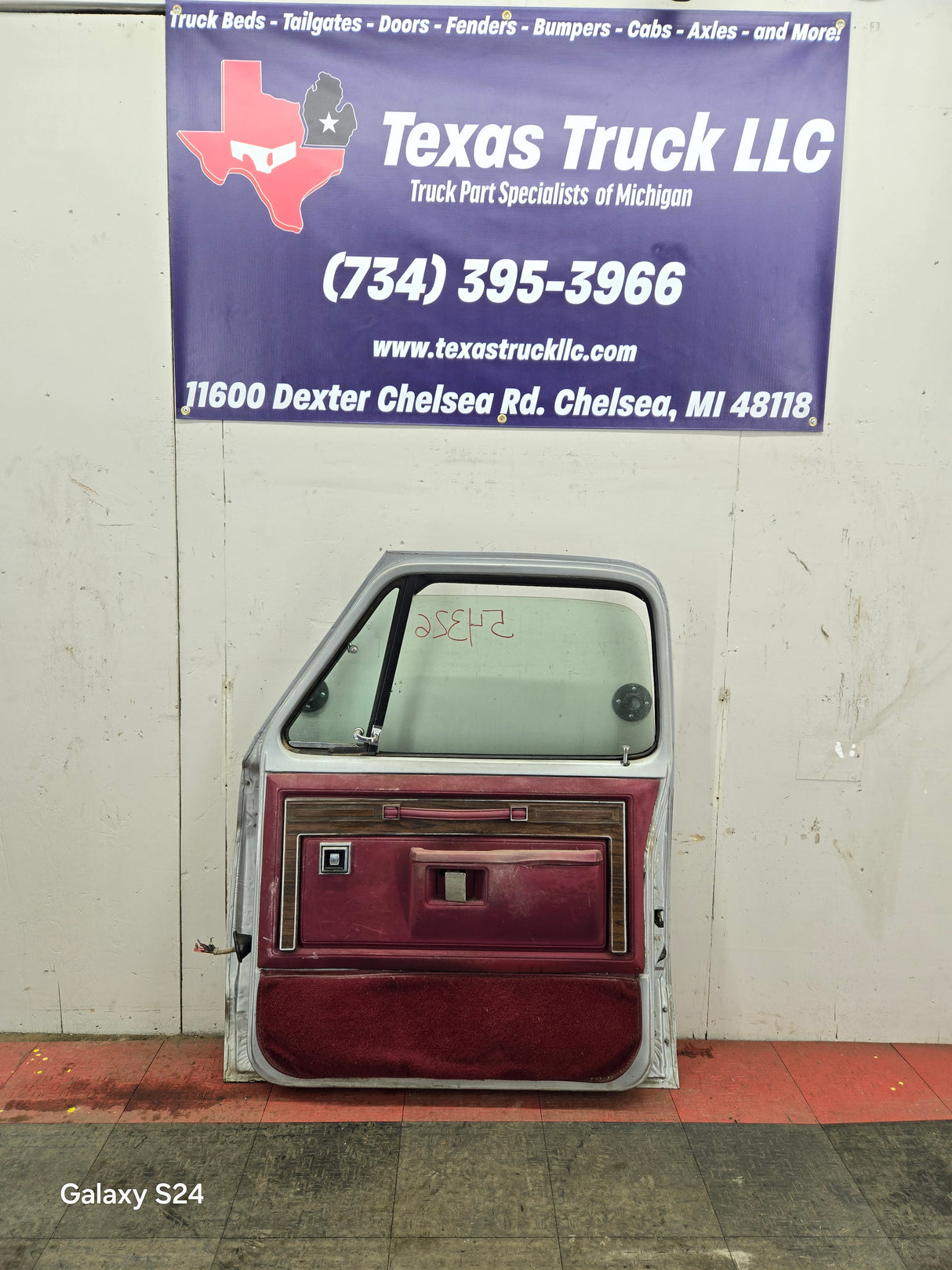 1981-1993 Dodge Ram 1st Gen RH Passenger Side Front Door W150 W250 W350 D150 D250 D350 Ramcharger